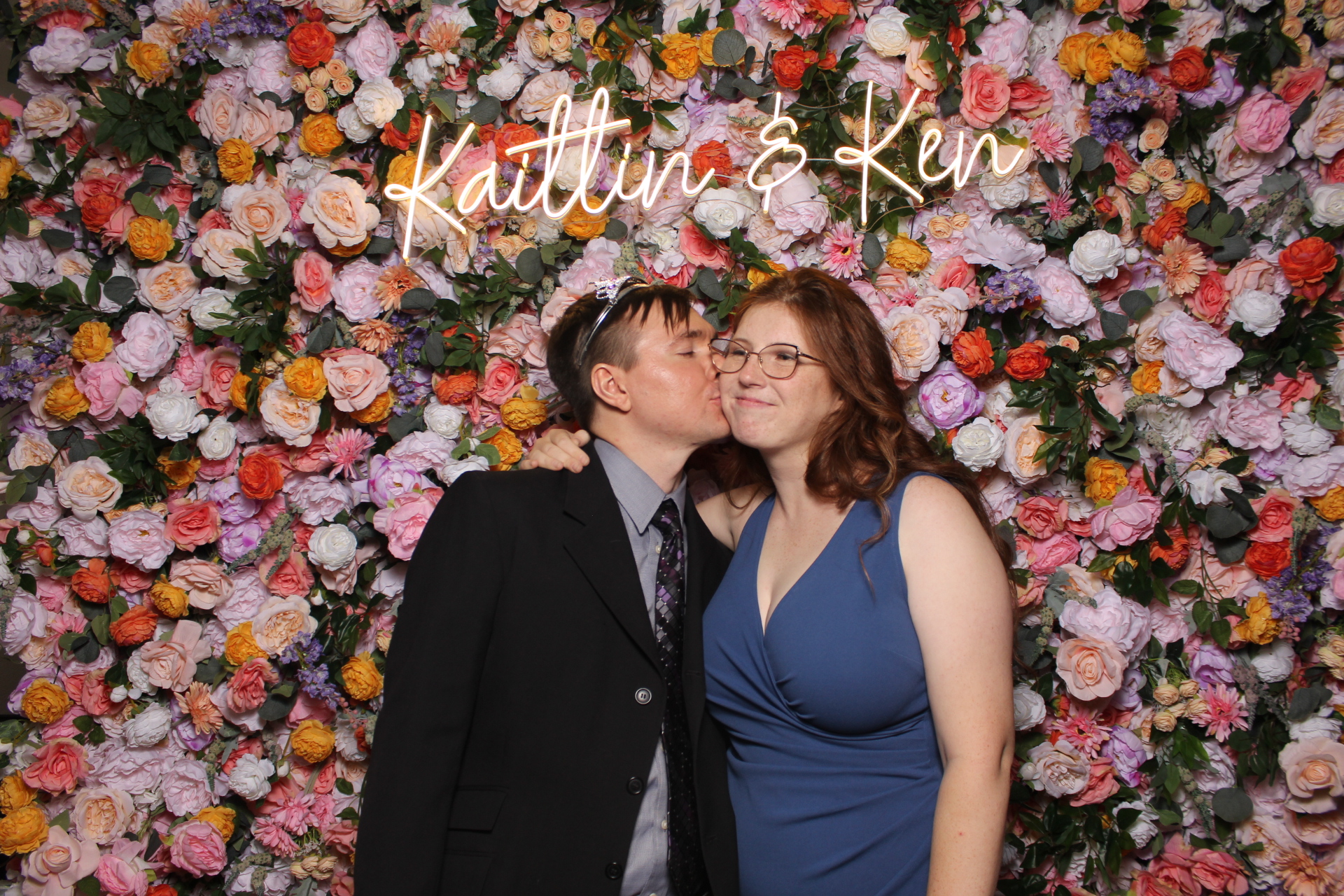Kaitlin & Ken | View more photos from the event at gallery.photoboothcincy.com/u/PhotoBoothCincy/Kaitlin-Ken