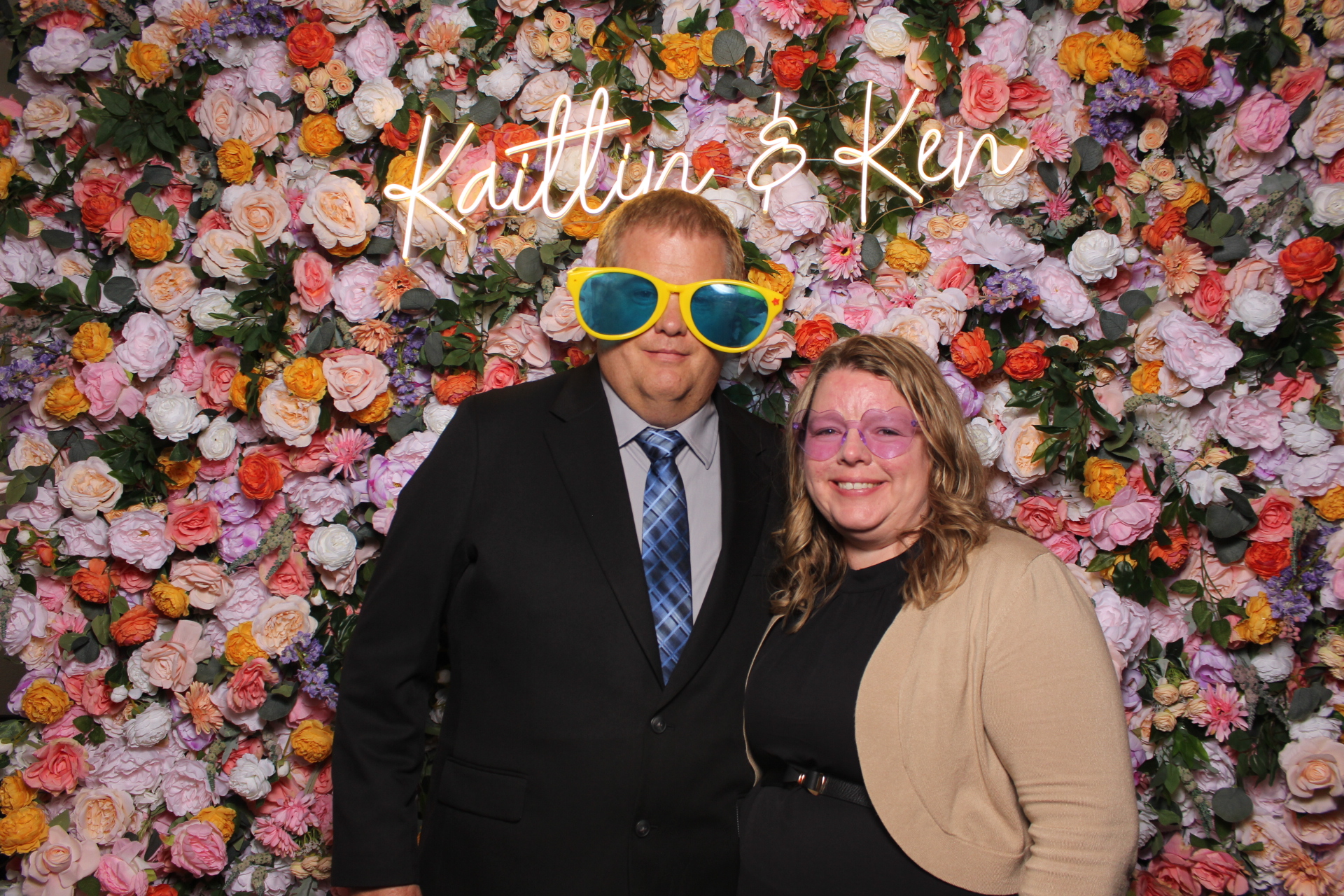 Kaitlin & Ken | View more photos from the event at gallery.photoboothcincy.com/u/PhotoBoothCincy/Kaitlin-Ken