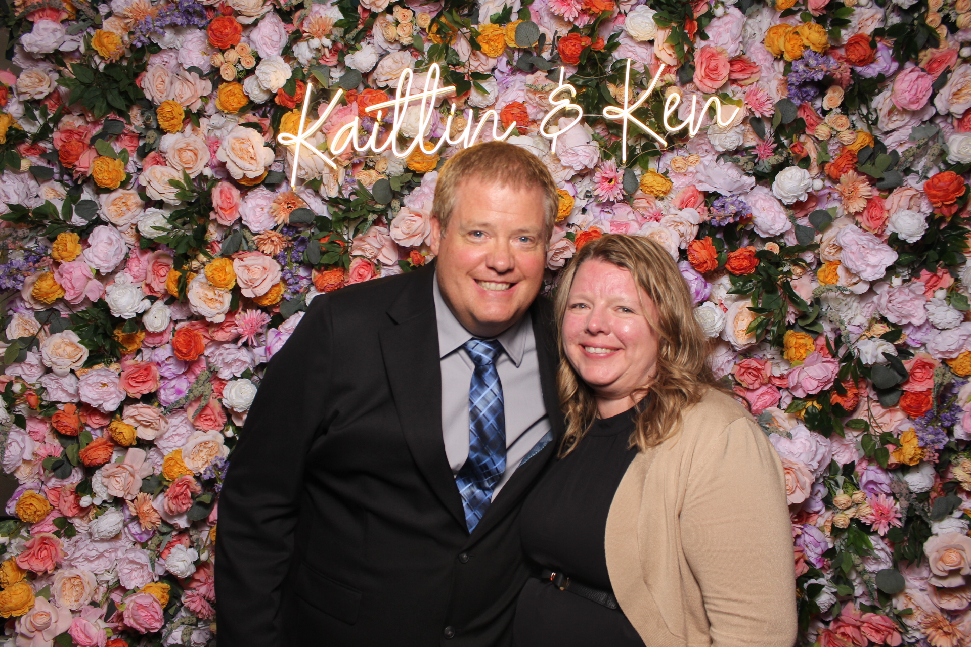 Kaitlin & Ken | View more photos from the event at gallery.photoboothcincy.com/u/PhotoBoothCincy/Kaitlin-Ken