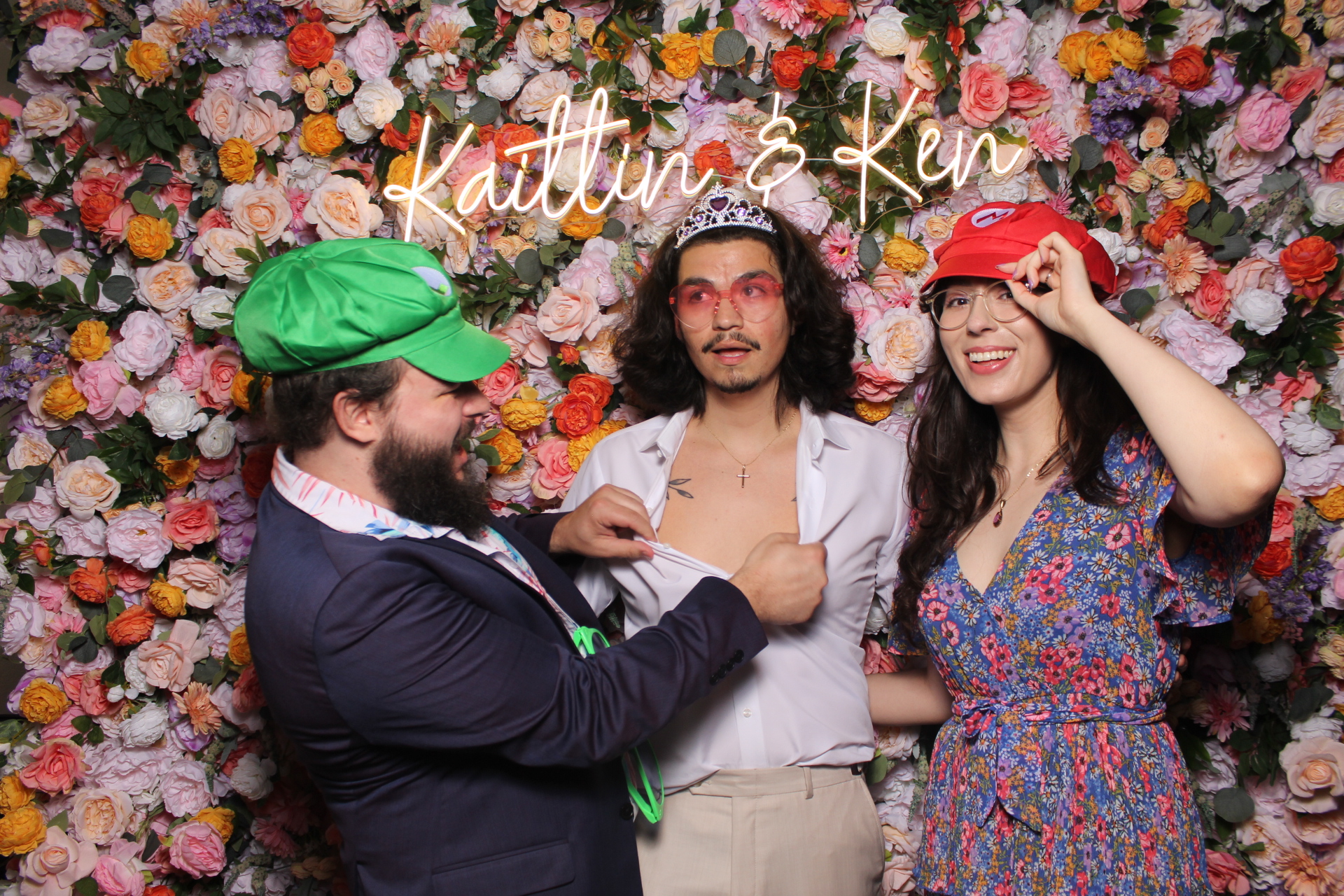 Kaitlin & Ken | View more photos from the event at gallery.photoboothcincy.com/u/PhotoBoothCincy/Kaitlin-Ken