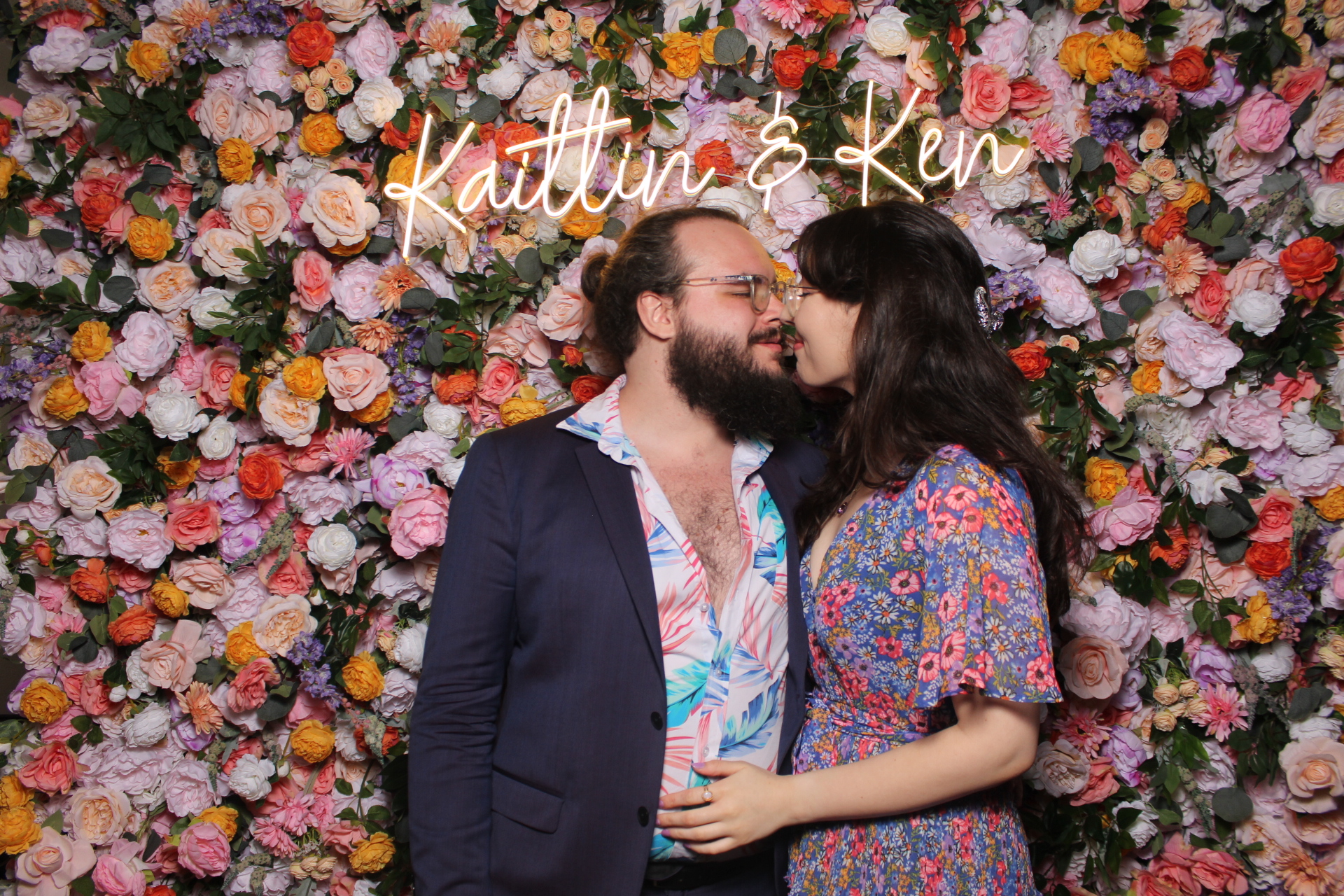 Kaitlin & Ken | View more photos from the event at gallery.photoboothcincy.com/u/PhotoBoothCincy/Kaitlin-Ken