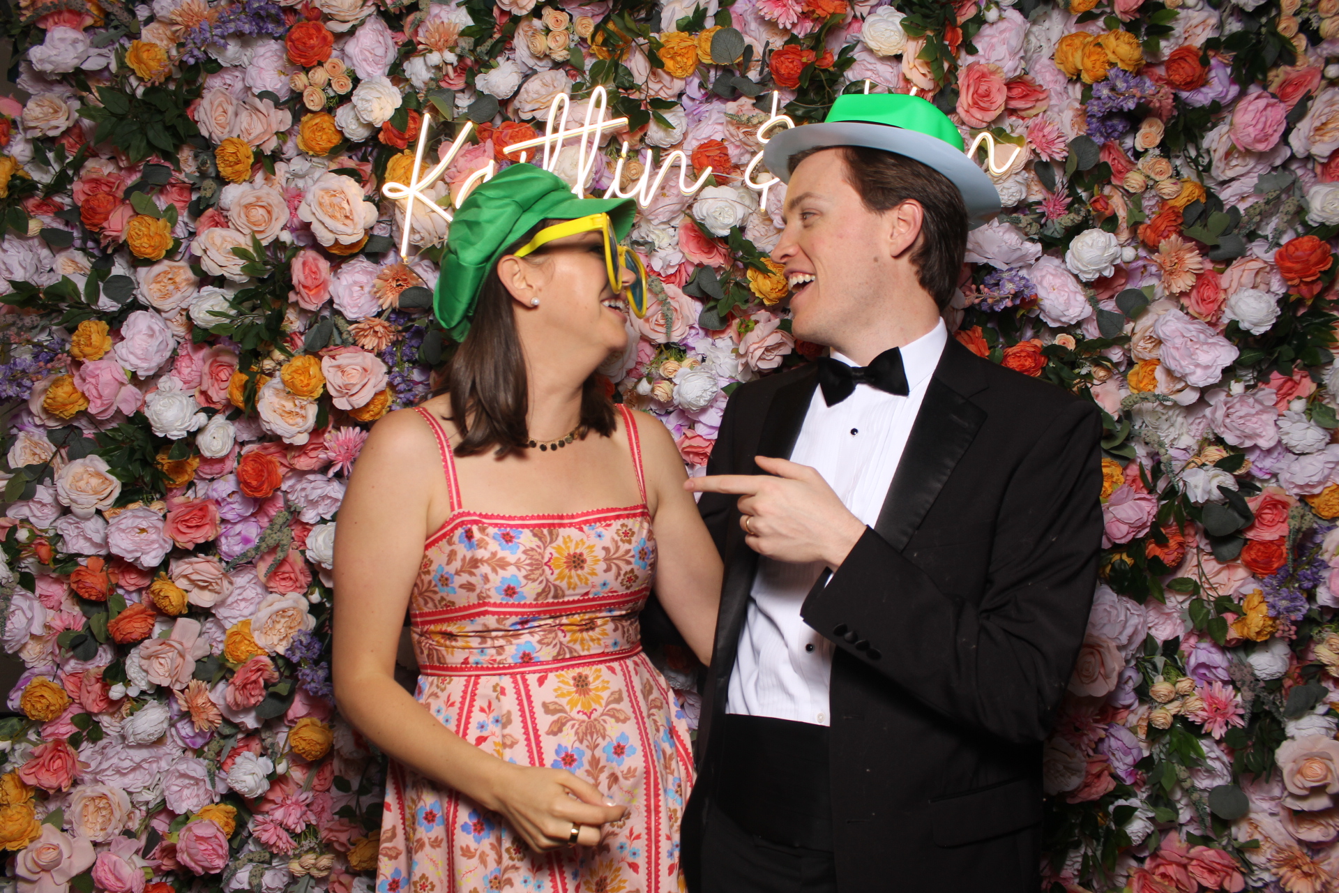 Kaitlin & Ken | View more photos from the event at gallery.photoboothcincy.com/u/PhotoBoothCincy/Kaitlin-Ken