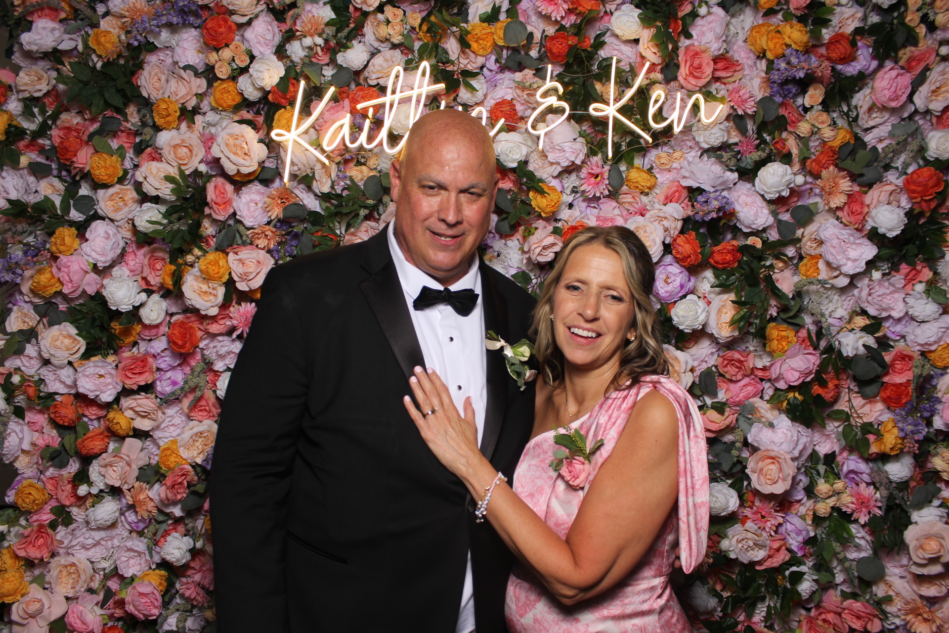 Kaitlin & Ken | View more photos from the event at gallery.photoboothcincy.com/u/PhotoBoothCincy/Kaitlin-Ken