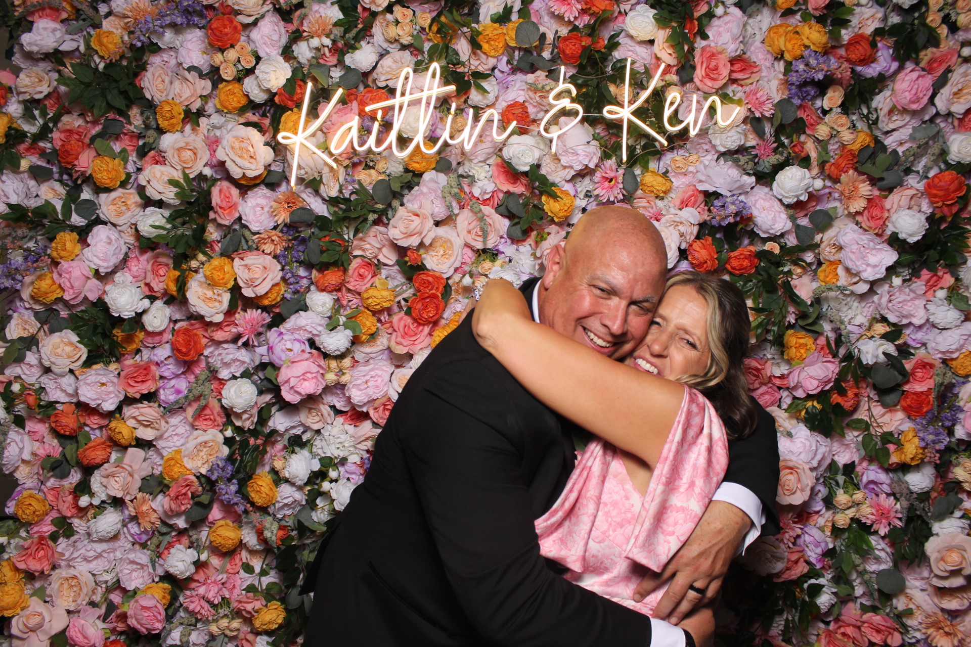 Kaitlin & Ken | View more photos from the event at gallery.photoboothcincy.com/u/PhotoBoothCincy/Kaitlin-Ken