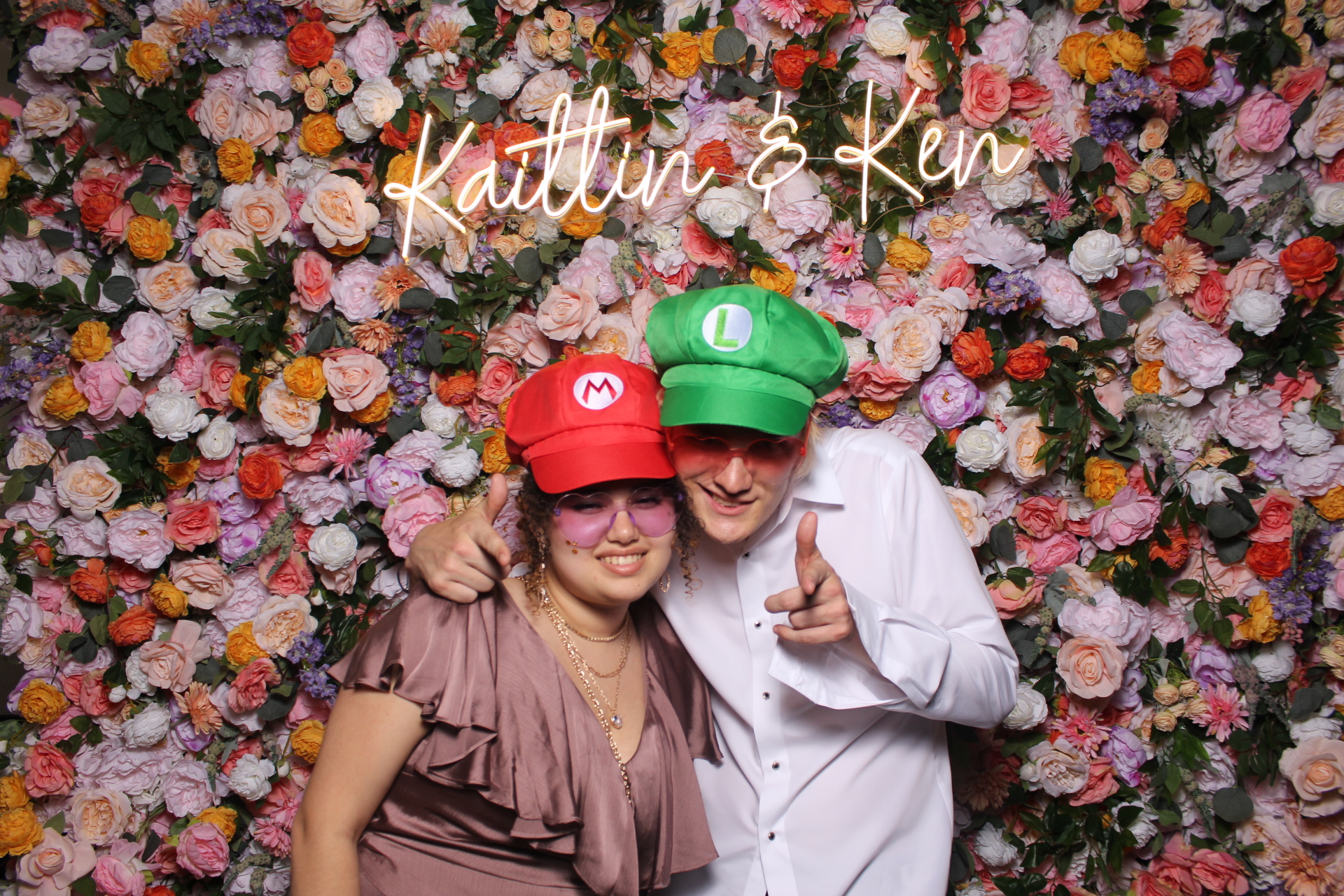 Kaitlin & Ken | View more photos from the event at gallery.photoboothcincy.com/u/PhotoBoothCincy/Kaitlin-Ken