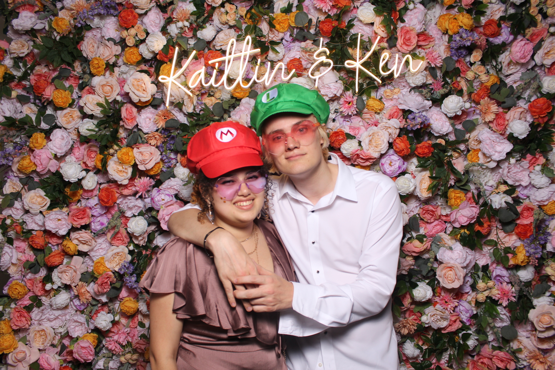 Kaitlin & Ken | View more photos from the event at gallery.photoboothcincy.com/u/PhotoBoothCincy/Kaitlin-Ken
