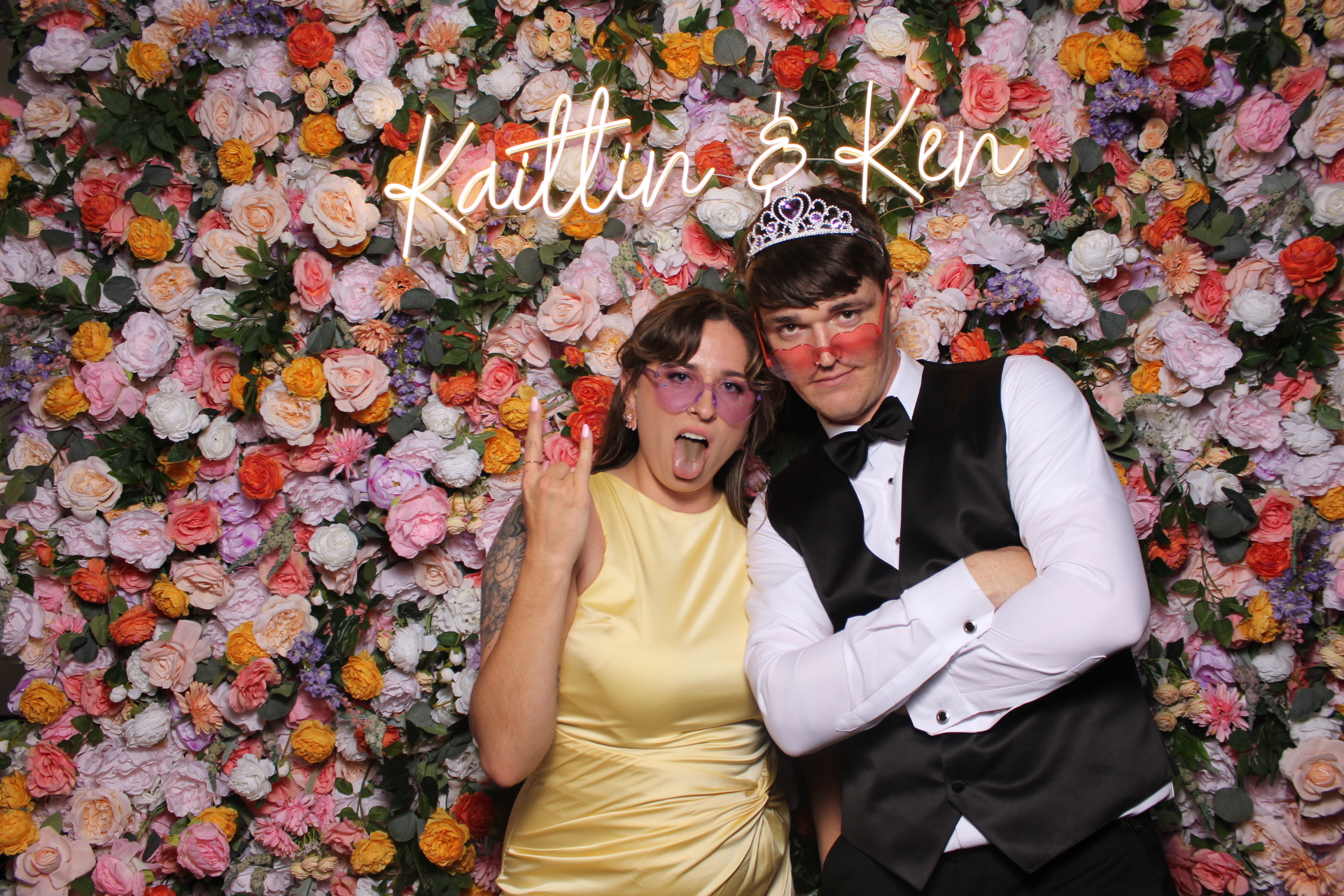 Kaitlin & Ken | View more photos from the event at gallery.photoboothcincy.com/u/PhotoBoothCincy/Kaitlin-Ken