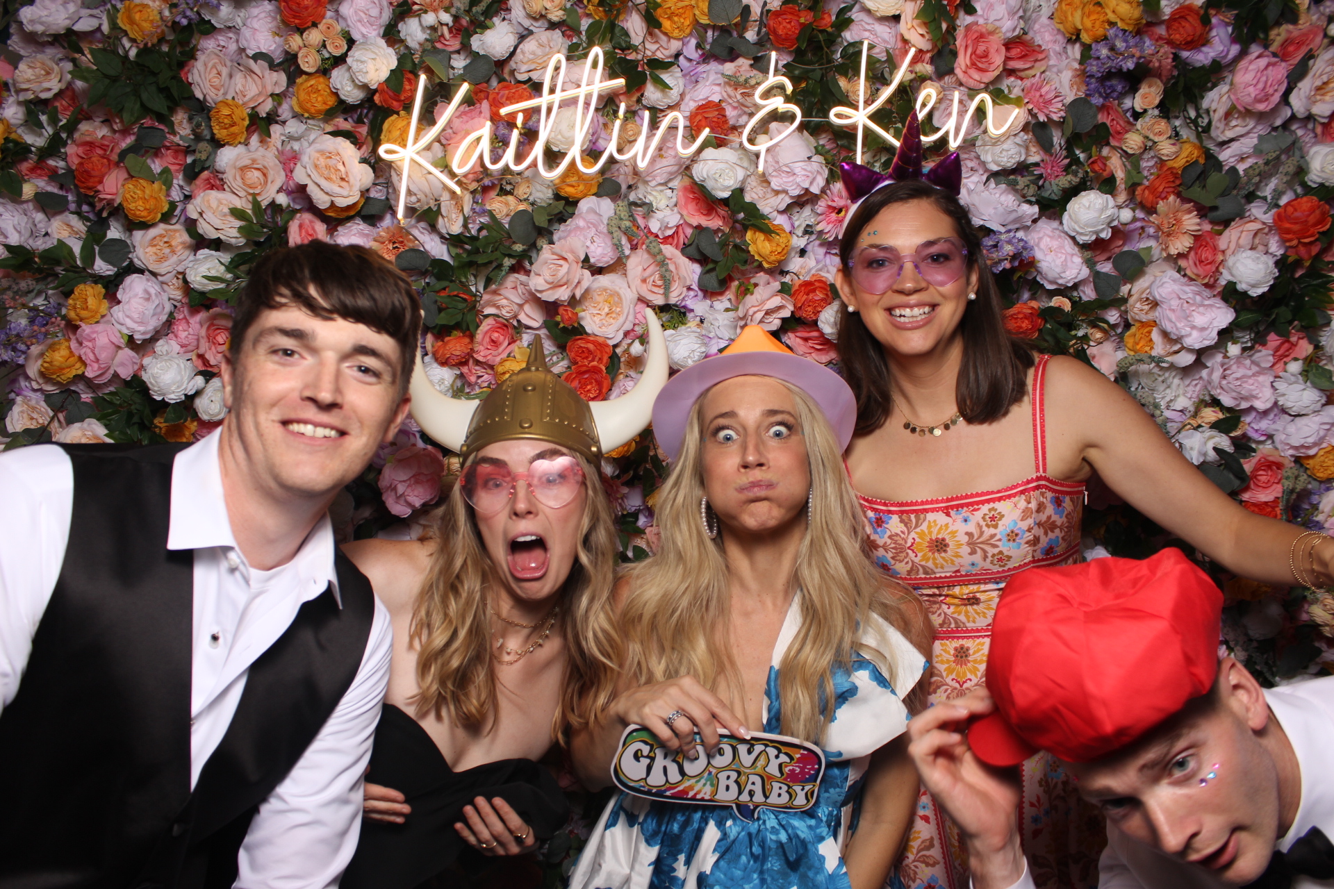 Kaitlin & Ken | View more photos from the event at gallery.photoboothcincy.com/u/PhotoBoothCincy/Kaitlin-Ken