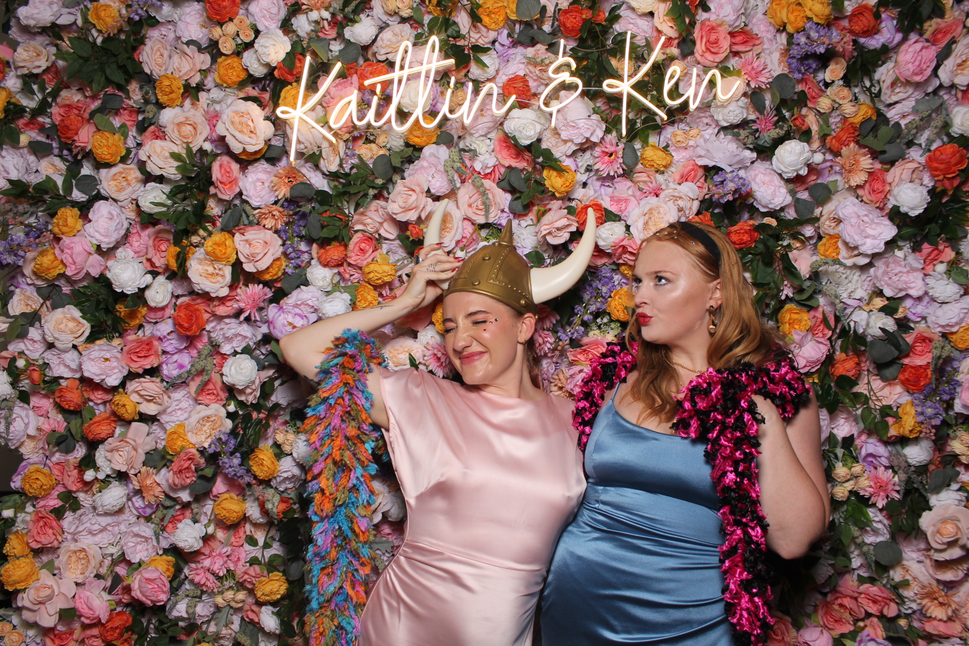 Kaitlin & Ken | View more photos from the event at gallery.photoboothcincy.com/u/PhotoBoothCincy/Kaitlin-Ken