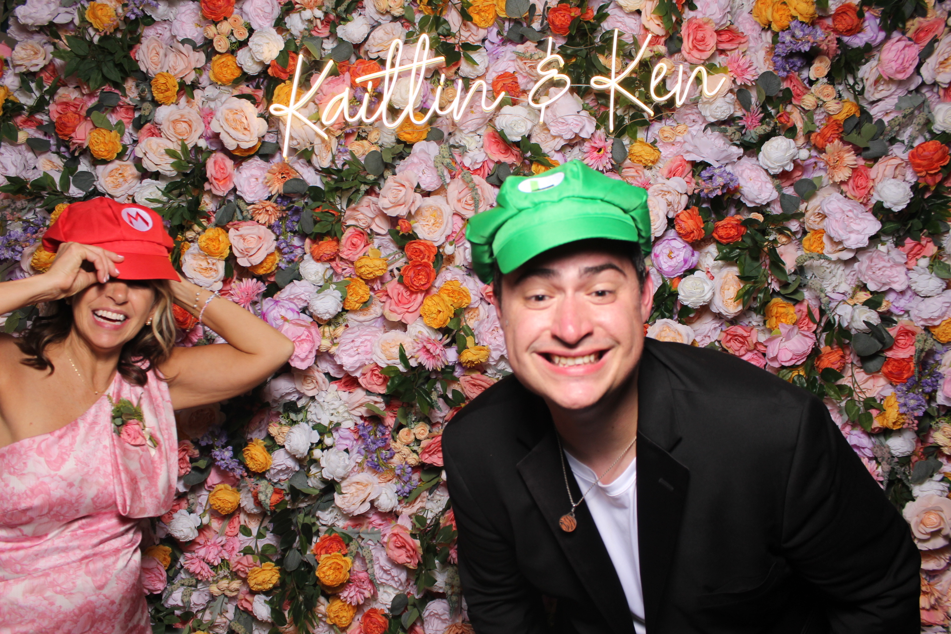 Kaitlin & Ken | View more photos from the event at gallery.photoboothcincy.com/u/PhotoBoothCincy/Kaitlin-Ken