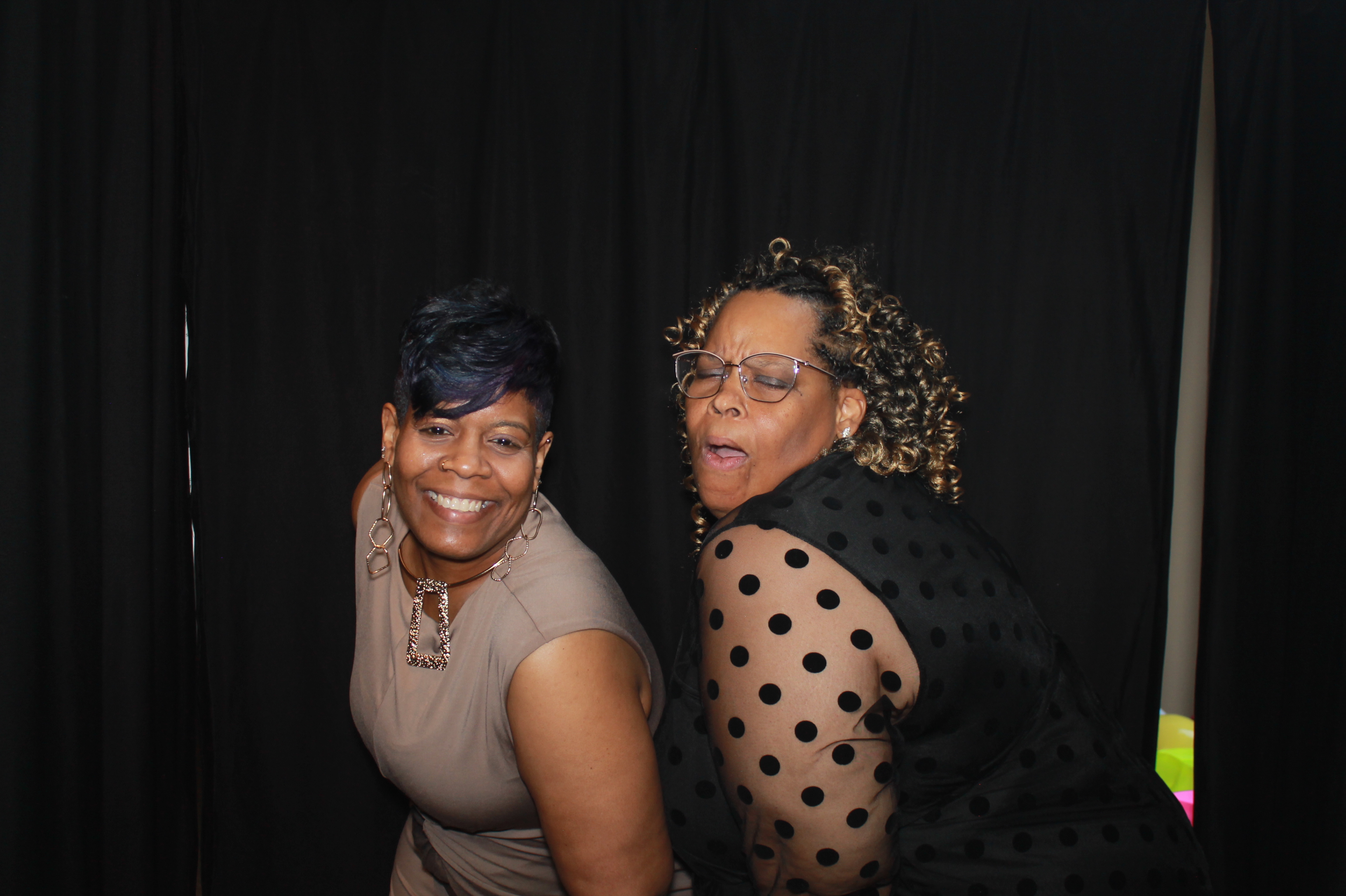 Kary's Mother's 70th! | View more photos from the event at gallery.photoboothcincy.com/u/PhotoBoothCincy/Karys-Mothers-70th