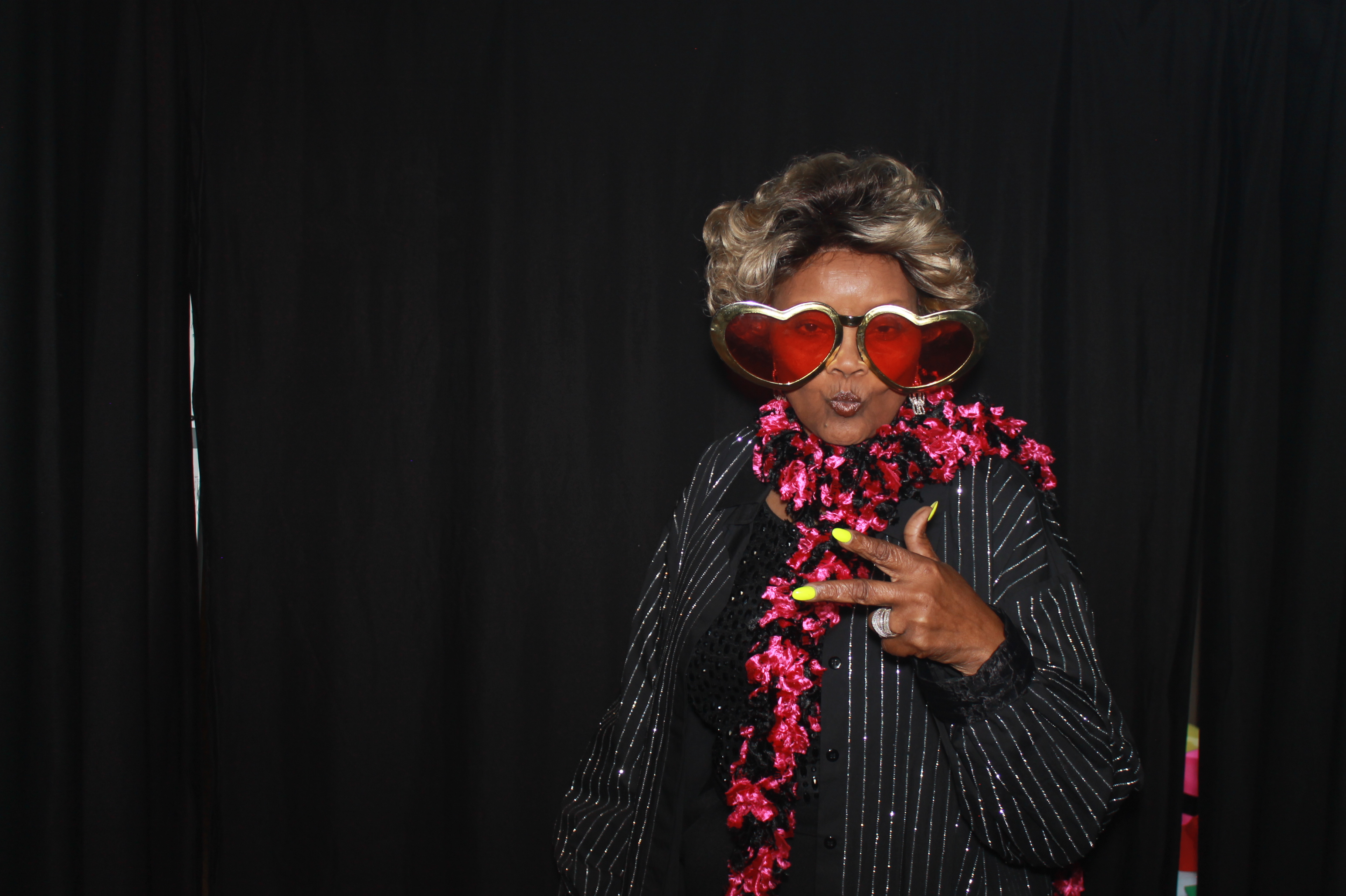 Kary's Mother's 70th! | View more photos from the event at gallery.photoboothcincy.com/u/PhotoBoothCincy/Karys-Mothers-70th