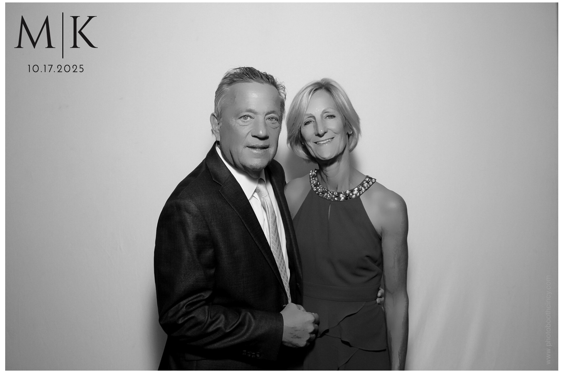 Katelin & Matthew  | View more photos from the event at gallery.photoboothcincy.com/u/PhotoBoothCincy/Katelin-Matthew