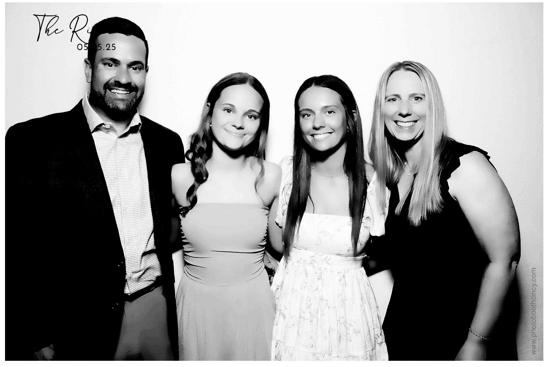 Kathleen & Chad | View more photos from the event at gallery.photoboothcincy.com/u/PhotoBoothCincy/Kathleen-Chad