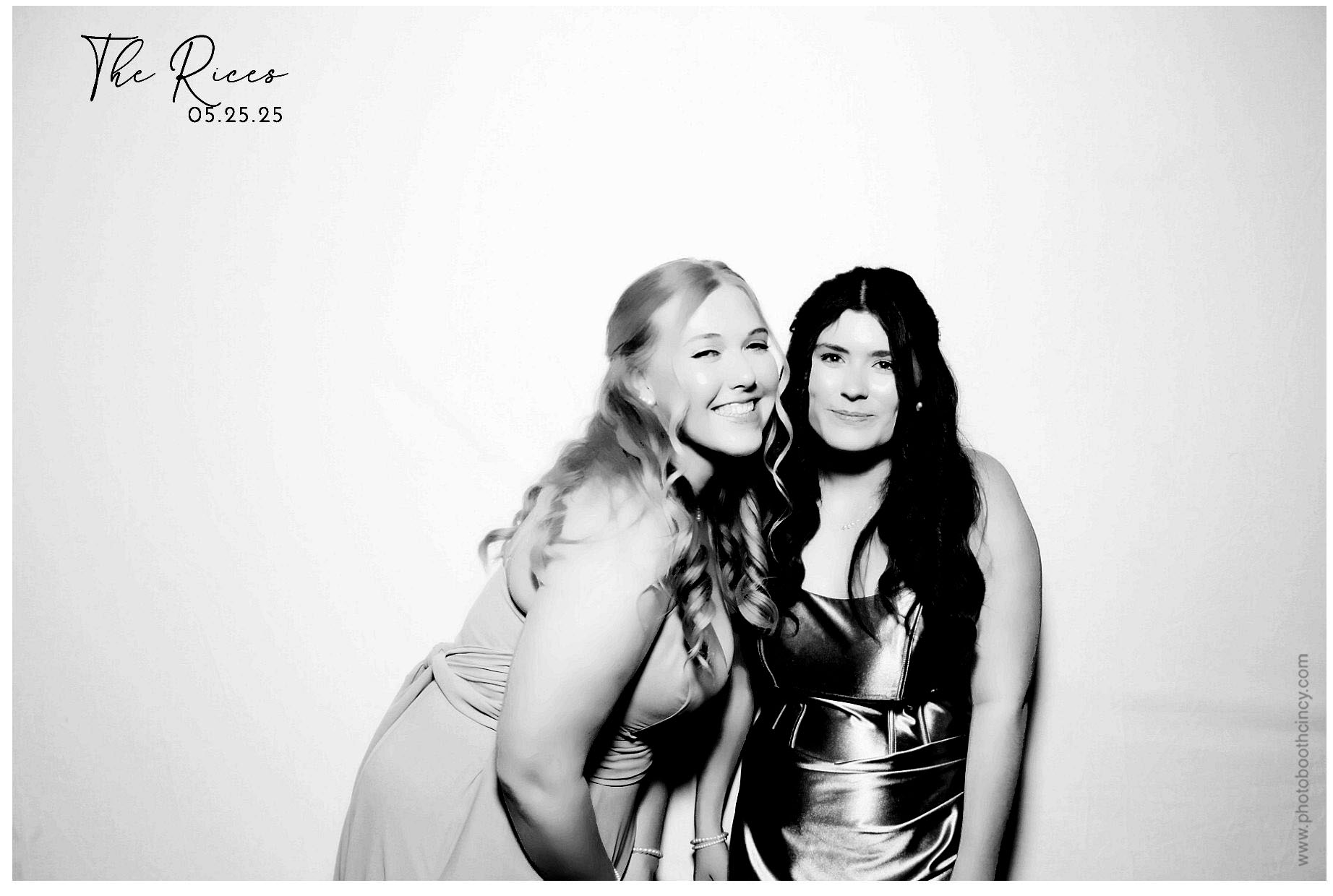 Kathleen & Chad | View more photos from the event at gallery.photoboothcincy.com/u/PhotoBoothCincy/Kathleen-Chad
