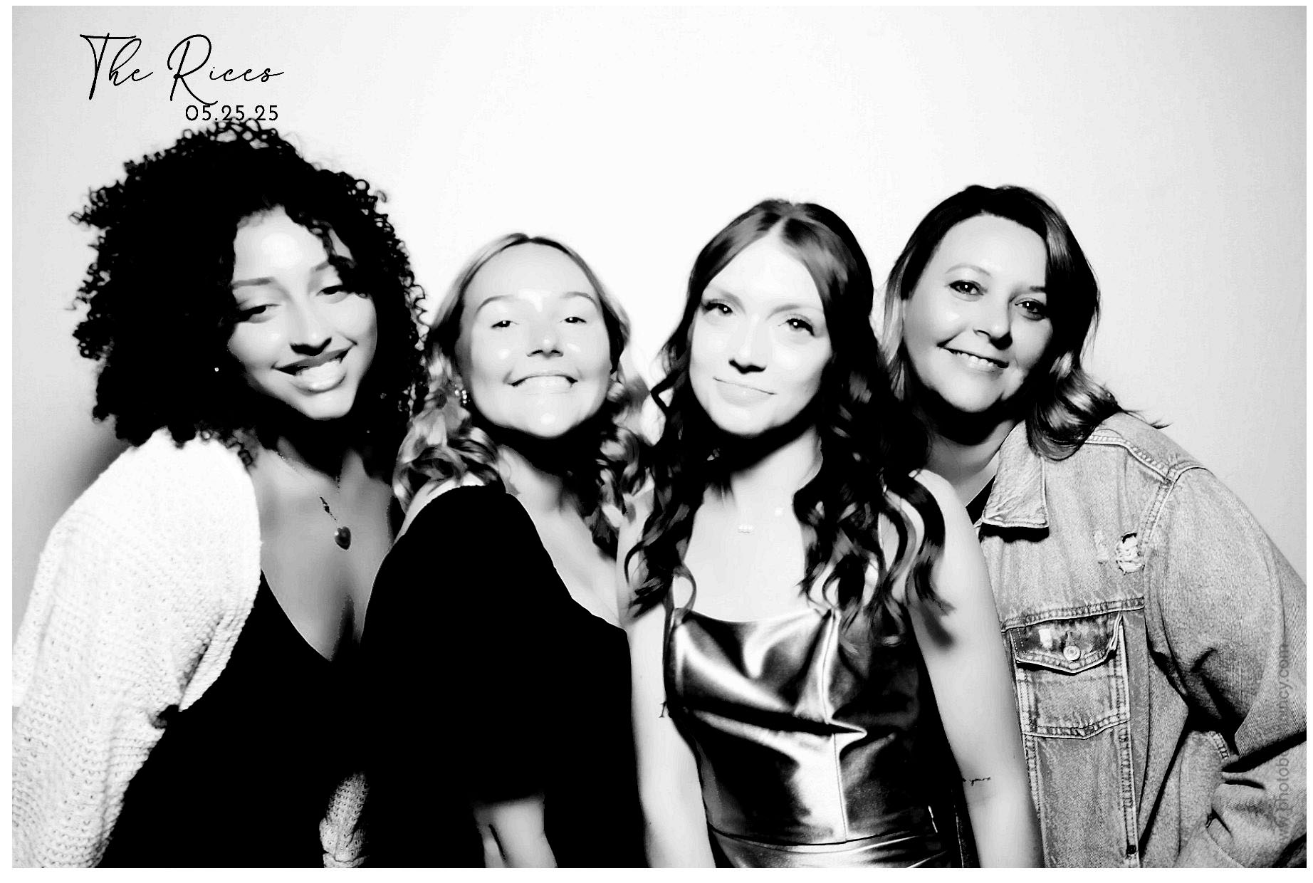 Kathleen & Chad | View more photos from the event at gallery.photoboothcincy.com/u/PhotoBoothCincy/Kathleen-Chad