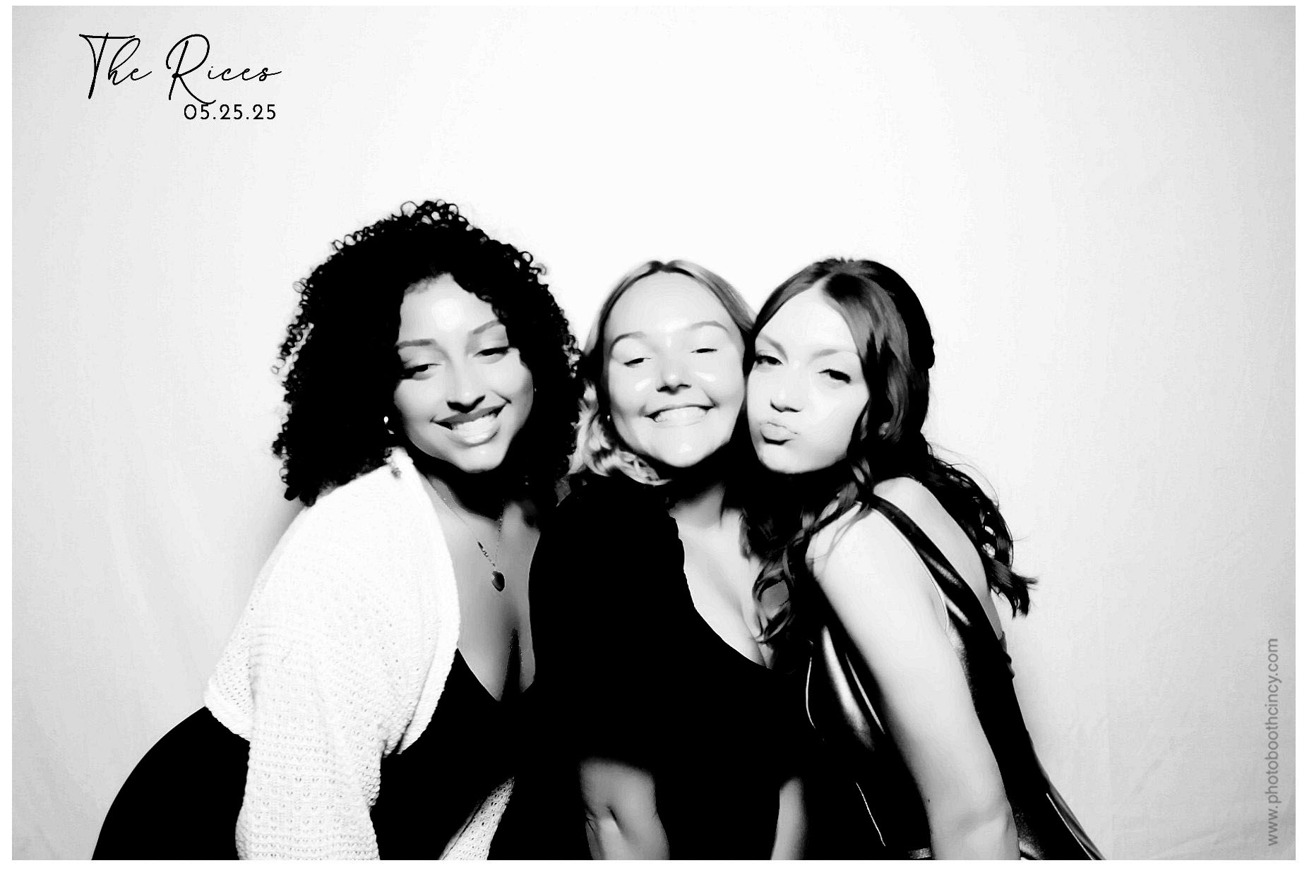 Kathleen & Chad | View more photos from the event at gallery.photoboothcincy.com/u/PhotoBoothCincy/Kathleen-Chad
