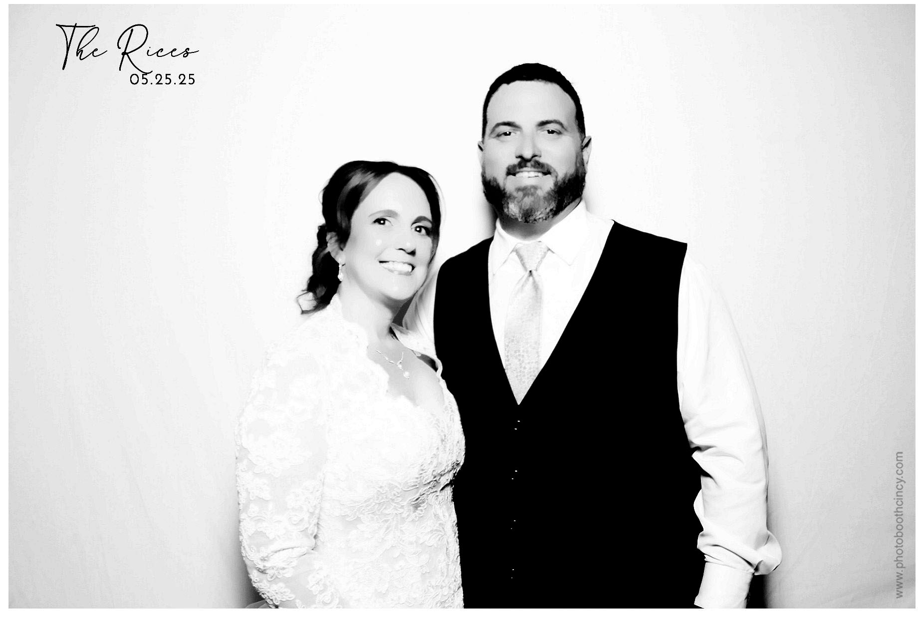 Kathleen & Chad | View more photos from the event at gallery.photoboothcincy.com/u/PhotoBoothCincy/Kathleen-Chad