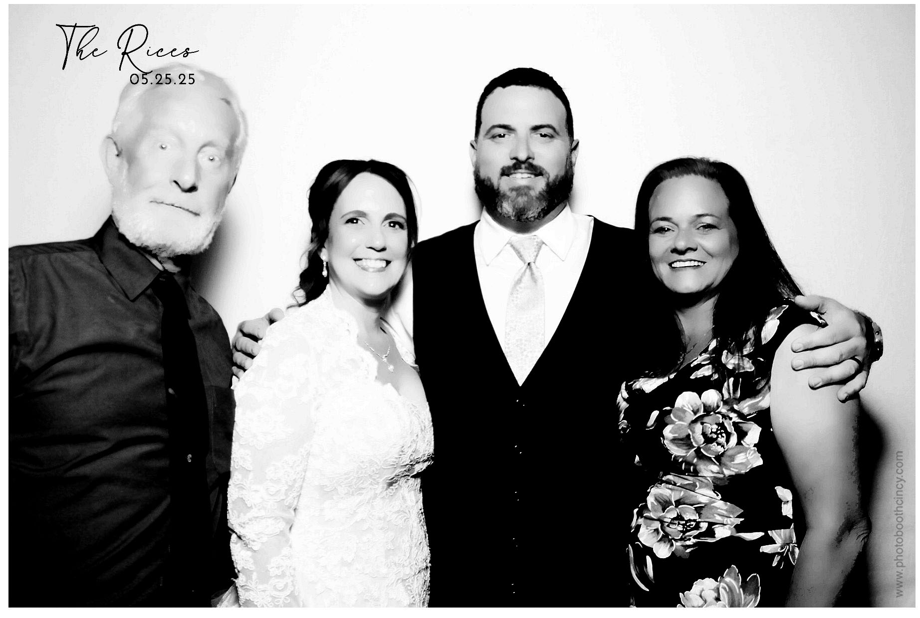 Kathleen & Chad | View more photos from the event at gallery.photoboothcincy.com/u/PhotoBoothCincy/Kathleen-Chad