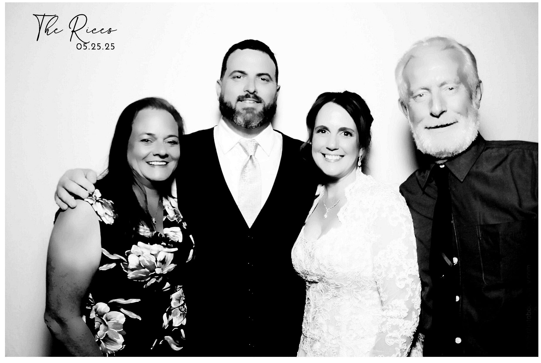 Kathleen & Chad | View more photos from the event at gallery.photoboothcincy.com/u/PhotoBoothCincy/Kathleen-Chad