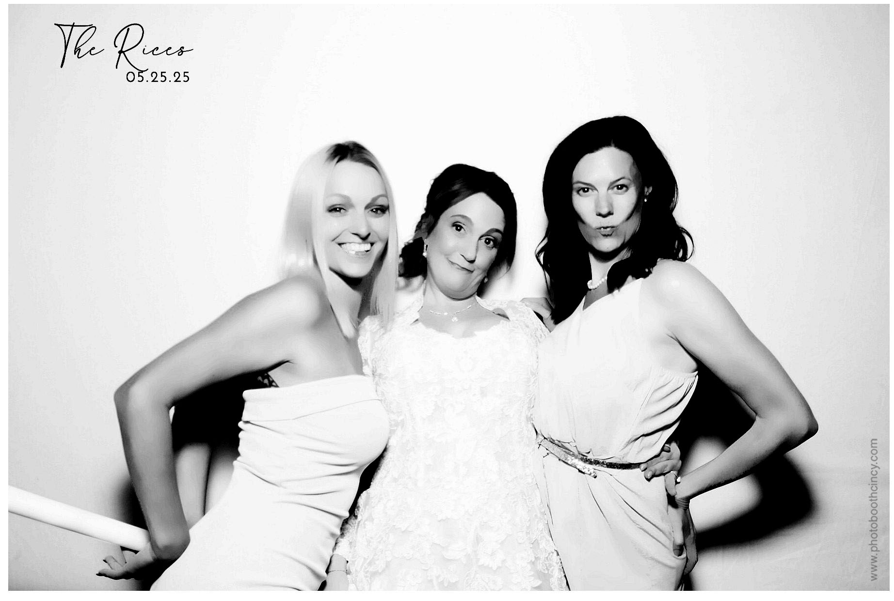 Kathleen & Chad | View more photos from the event at gallery.photoboothcincy.com/u/PhotoBoothCincy/Kathleen-Chad