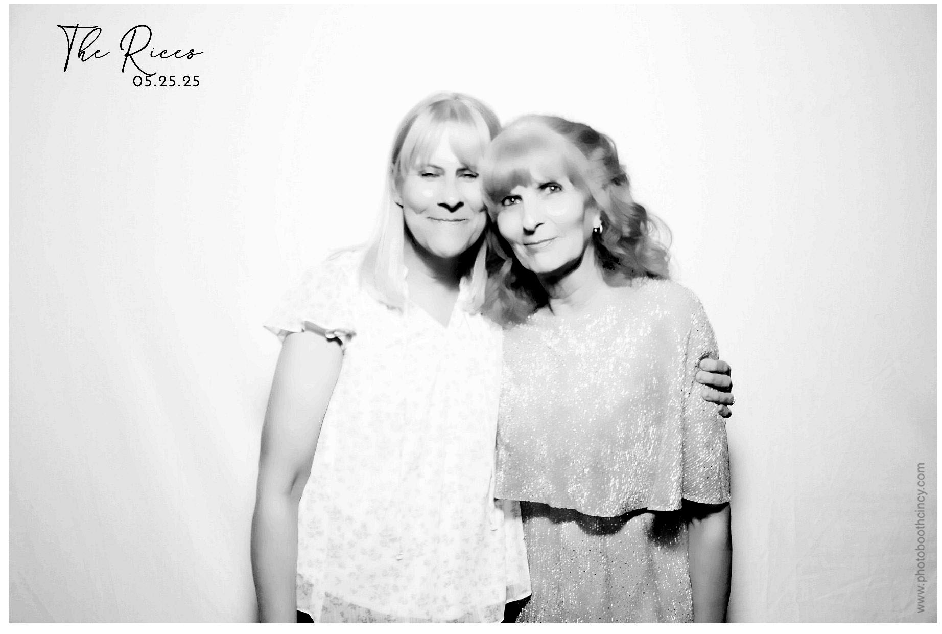 Kathleen & Chad | View more photos from the event at gallery.photoboothcincy.com/u/PhotoBoothCincy/Kathleen-Chad