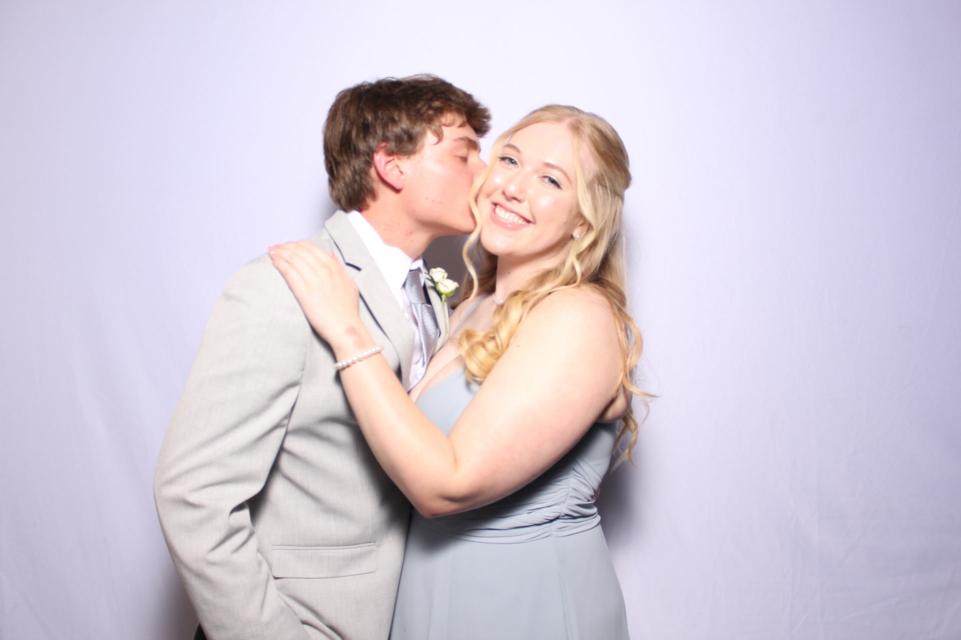 Kathleen & Chad | View more photos from the event at gallery.photoboothcincy.com/u/PhotoBoothCincy/Kathleen-Chad