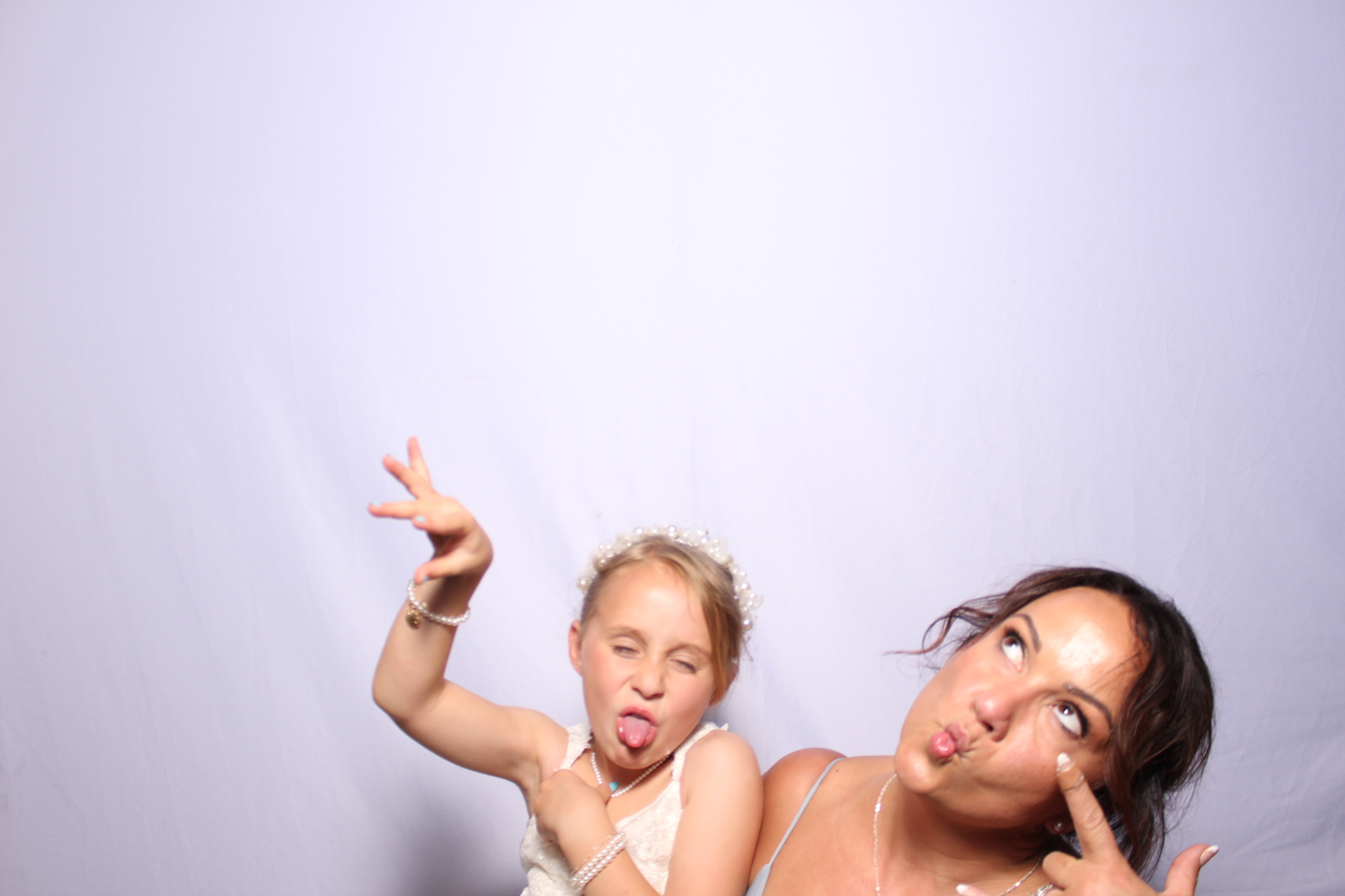 Kathleen & Chad | View more photos from the event at gallery.photoboothcincy.com/u/PhotoBoothCincy/Kathleen-Chad
