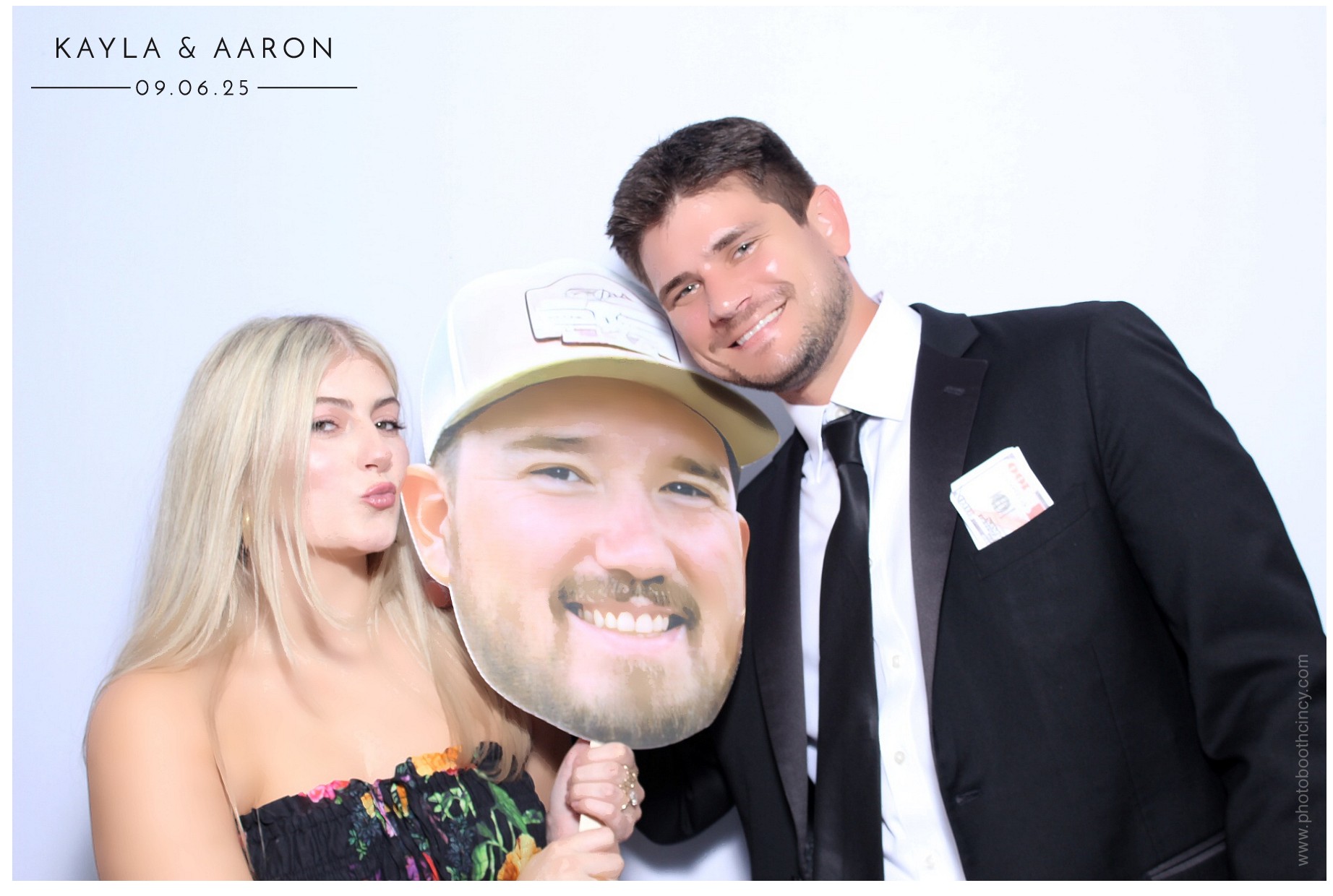 Kayla & Aaron | View more photos from the event at gallery.photoboothcincy.com/u/PhotoBoothCincy/Kayla-Aaron