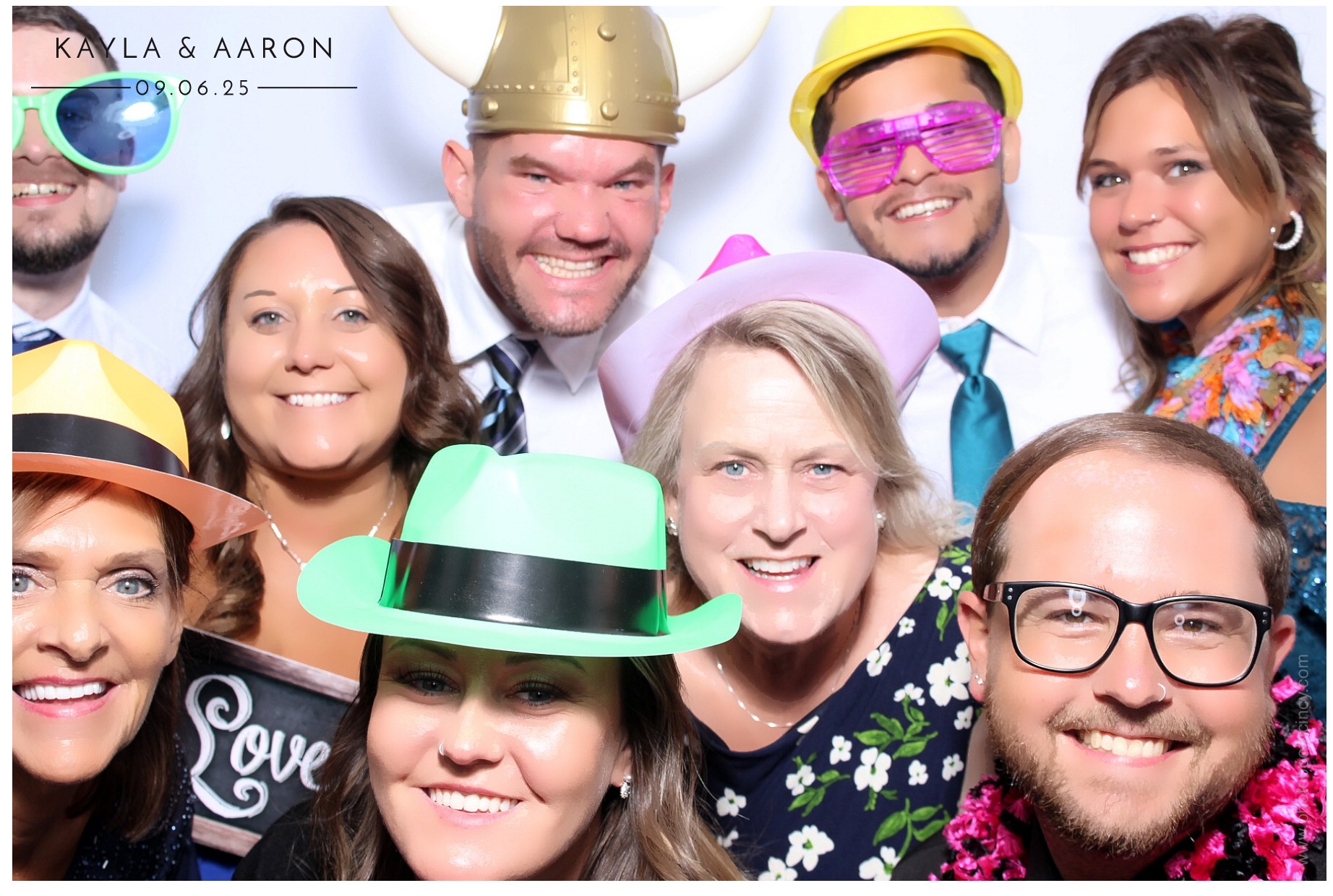 Kayla & Aaron | View more photos from the event at gallery.photoboothcincy.com/u/PhotoBoothCincy/Kayla-Aaron