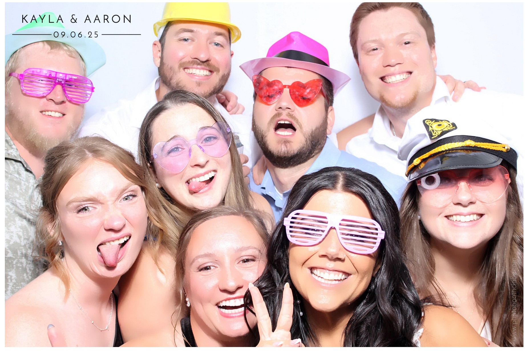 Kayla & Aaron | View more photos from the event at gallery.photoboothcincy.com/u/PhotoBoothCincy/Kayla-Aaron