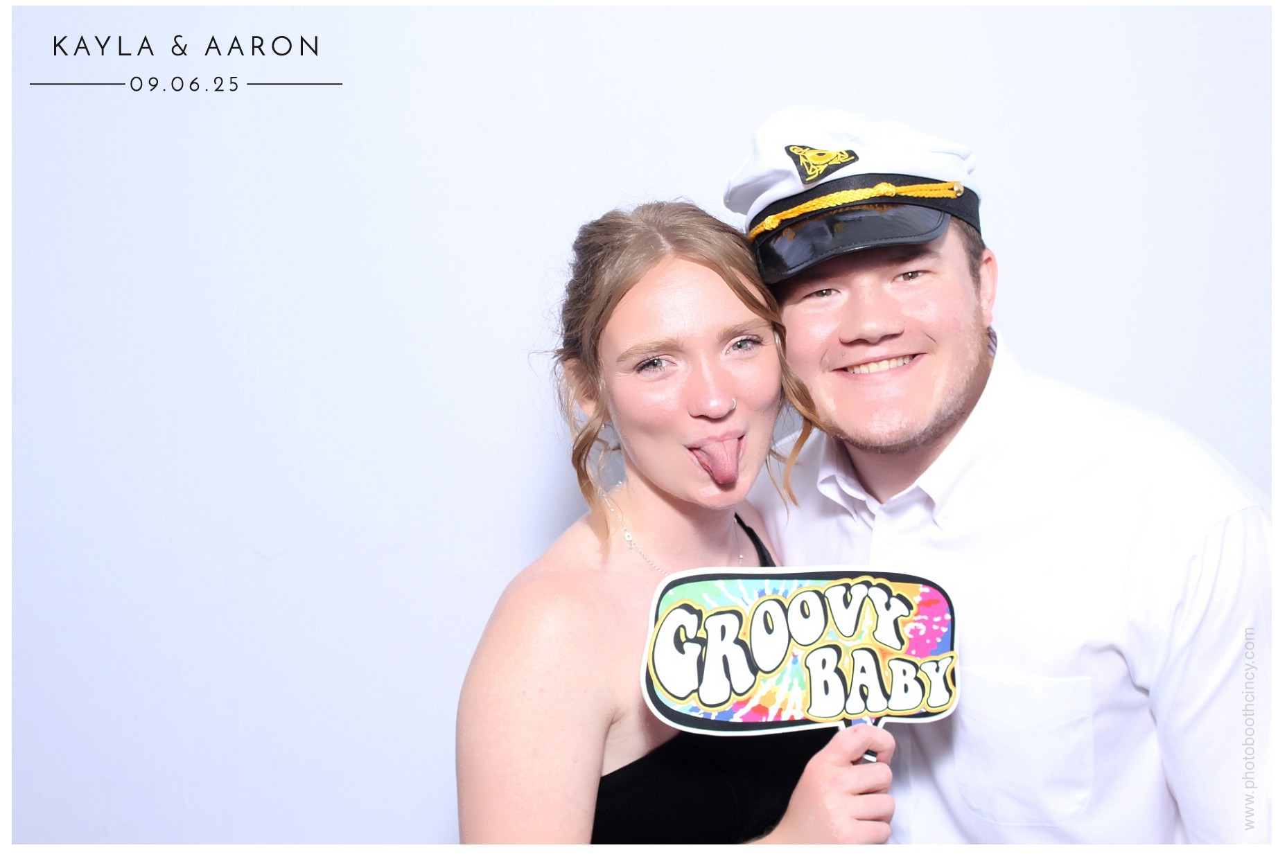 Kayla & Aaron | View more photos from the event at gallery.photoboothcincy.com/u/PhotoBoothCincy/Kayla-Aaron