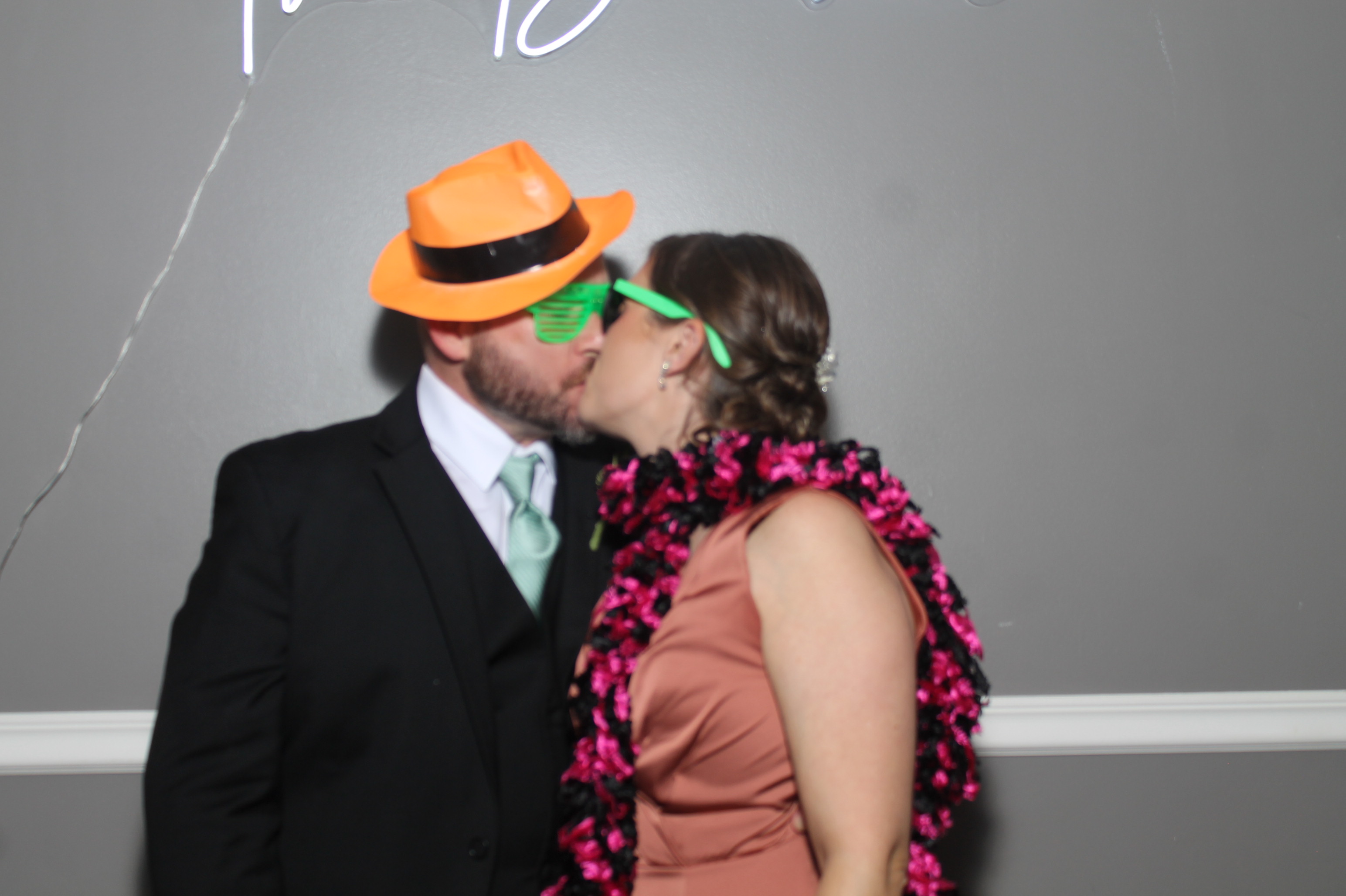 Kelly & Luke | View more photos from the event at gallery.photoboothcincy.com/u/PhotoBoothCincy/Kelly-Luke