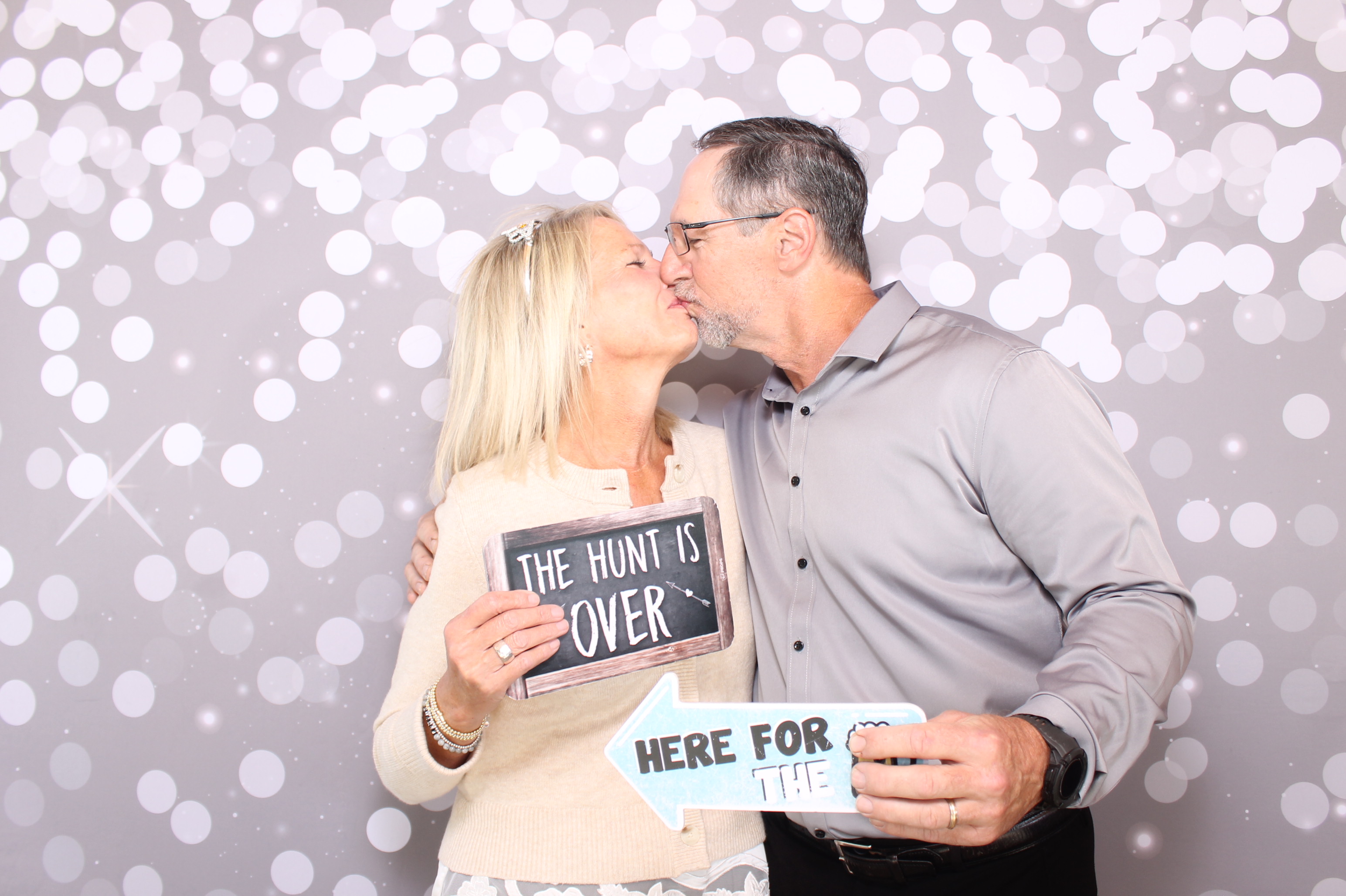 Kelsey & Christian | View more photos from the event at gallery.photoboothcincy.com/u/PhotoBoothCincy/Kelsey-Christian