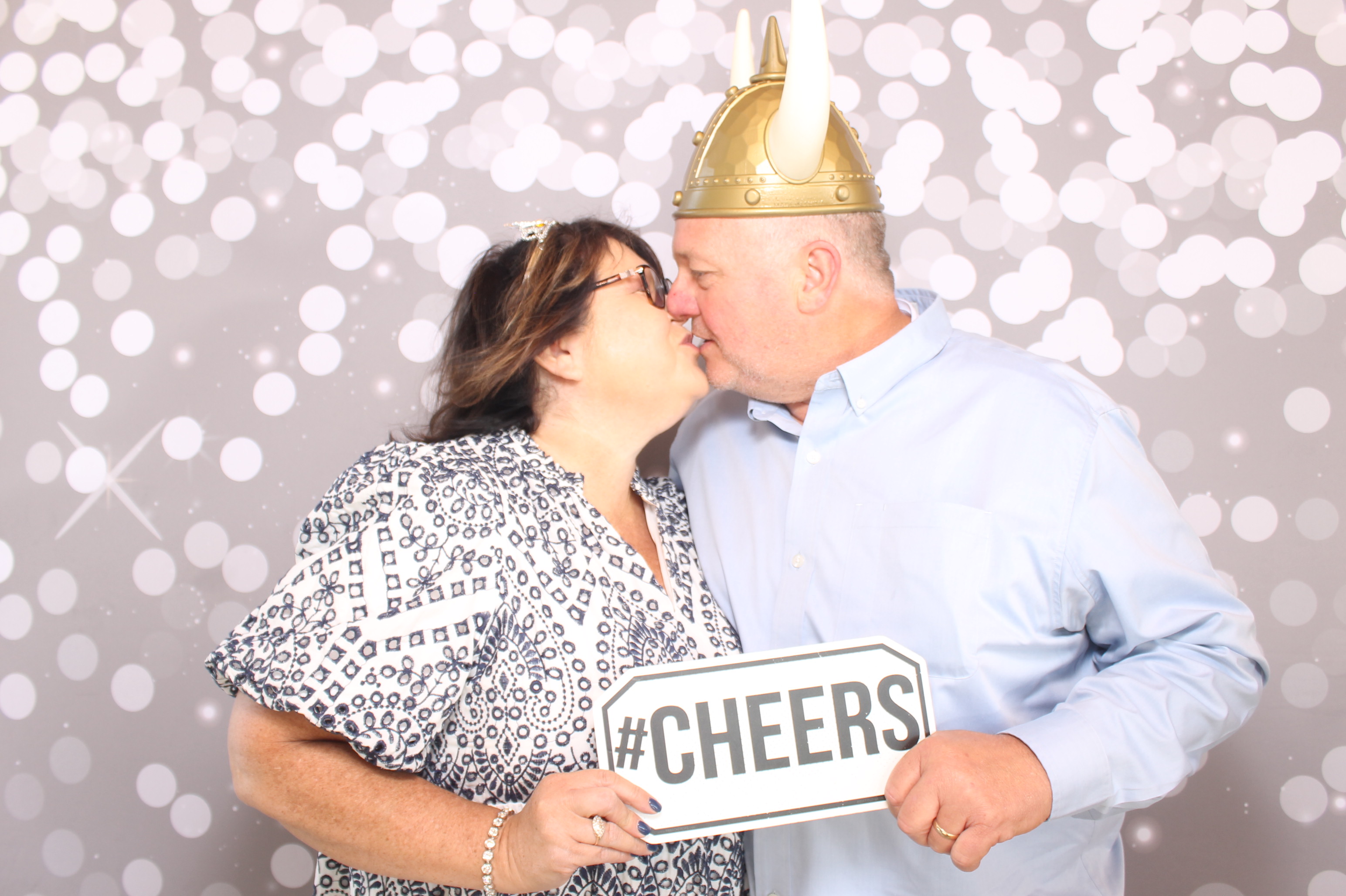 Kelsey & Christian | View more photos from the event at gallery.photoboothcincy.com/u/PhotoBoothCincy/Kelsey-Christian