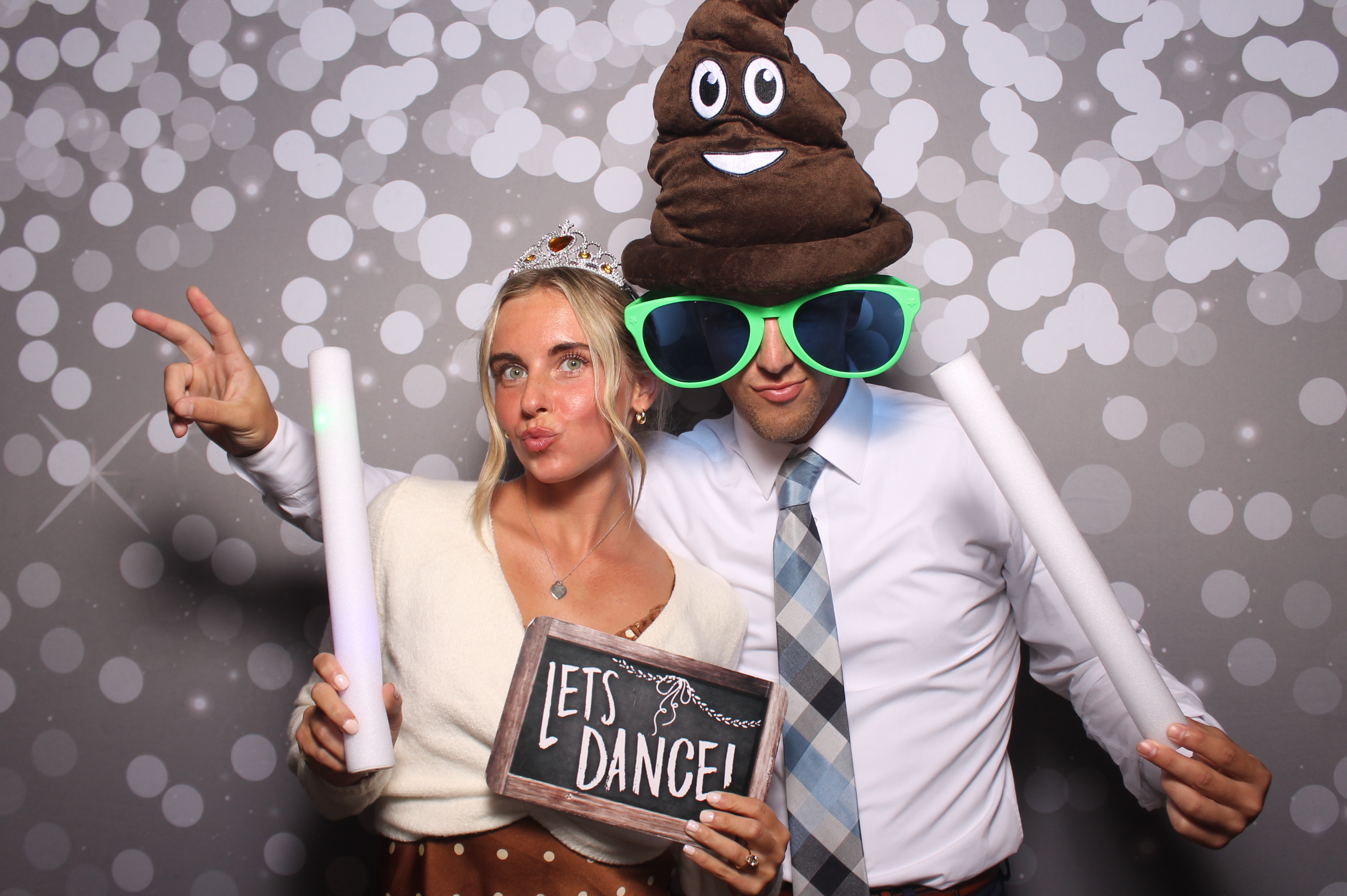 Kelsey & Christian | View more photos from the event at gallery.photoboothcincy.com/u/PhotoBoothCincy/Kelsey-Christian