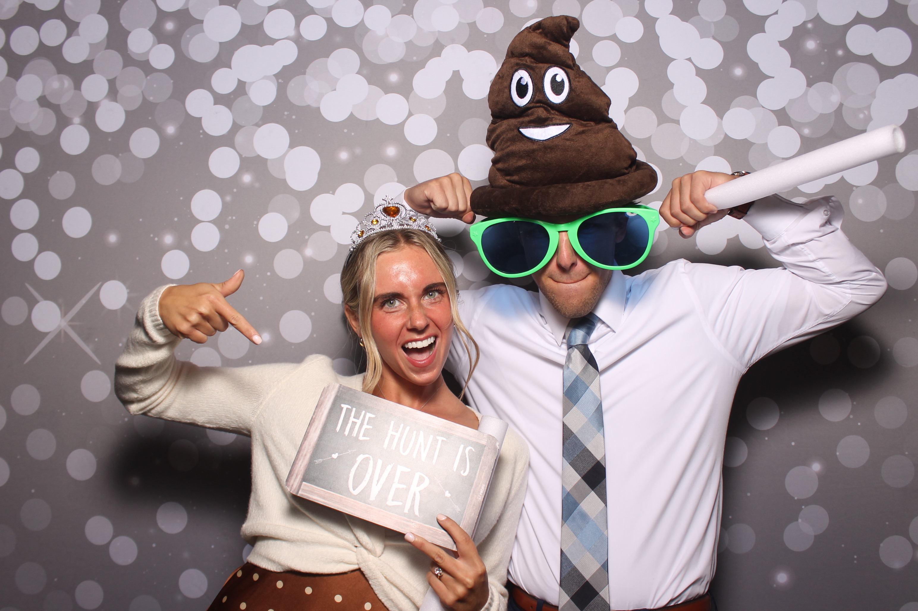 Kelsey & Christian | View more photos from the event at gallery.photoboothcincy.com/u/PhotoBoothCincy/Kelsey-Christian
