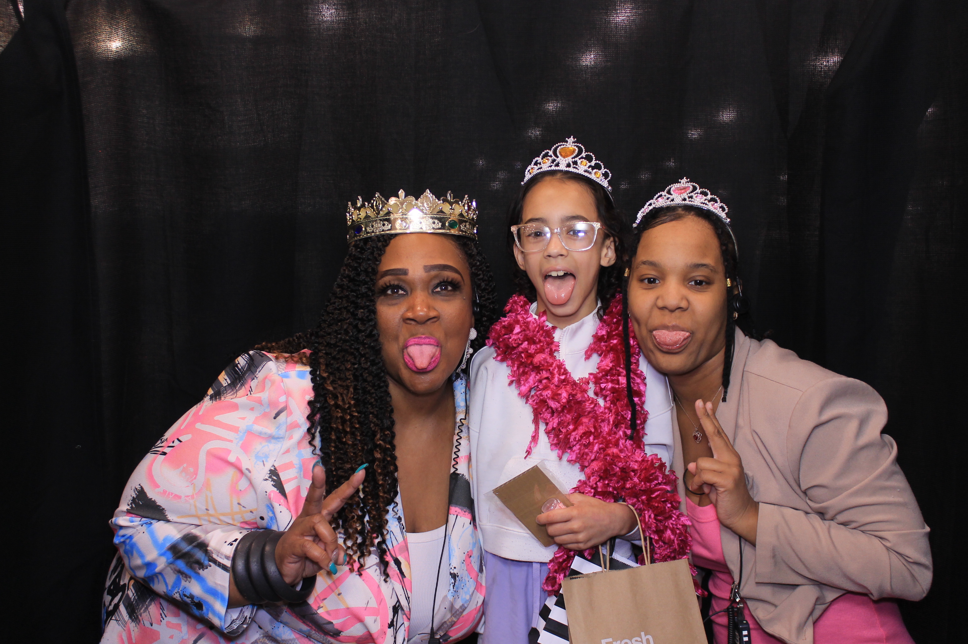 Kenwood Macys Prom Passport! | View more photos from the event at gallery.photoboothcincy.com/u/PhotoBoothCincy/Kenwood-Macys-Prom-Passport
