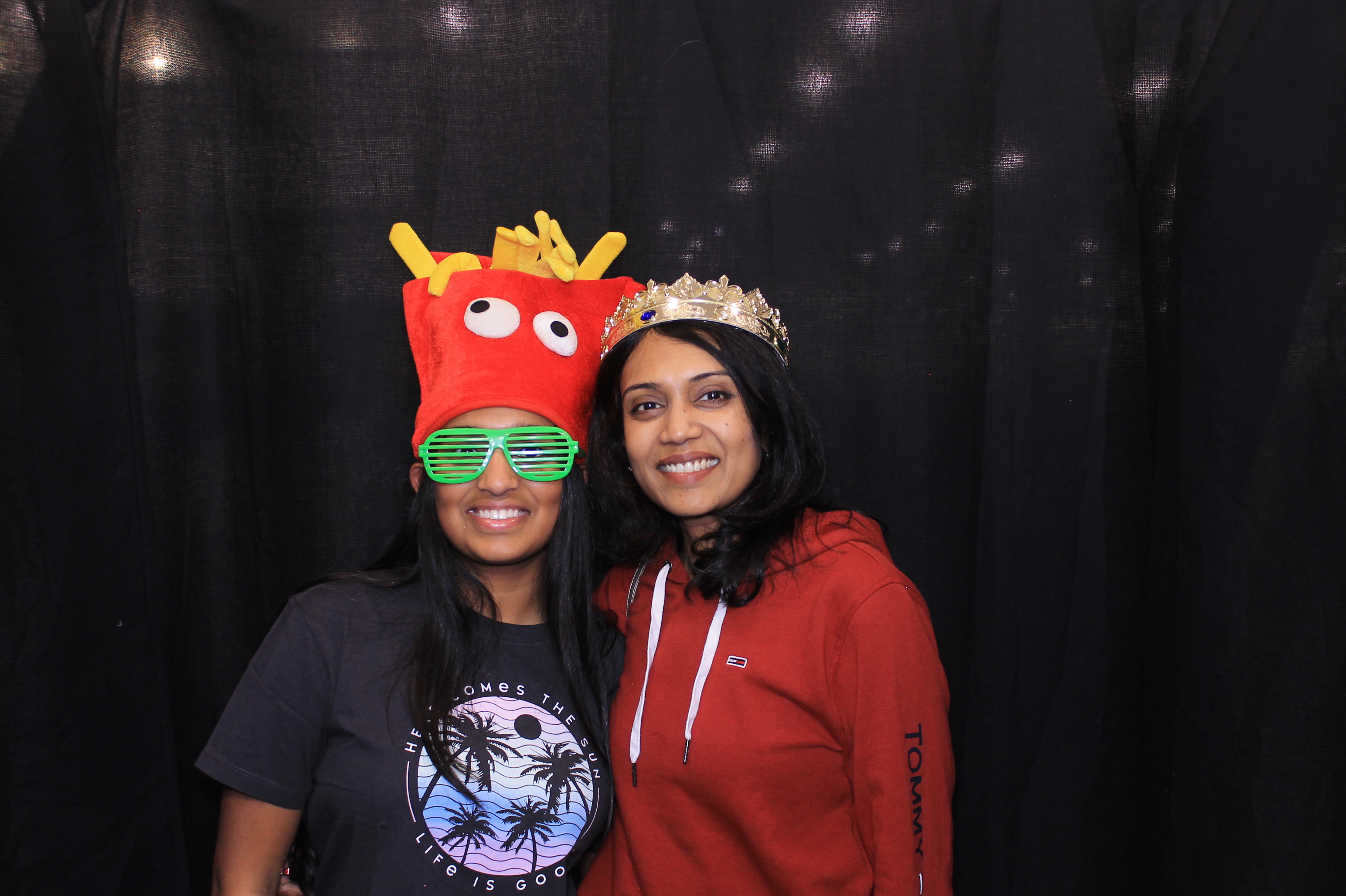 Kenwood Macys Prom Passport! | View more photos from the event at gallery.photoboothcincy.com/u/PhotoBoothCincy/Kenwood-Macys-Prom-Passport