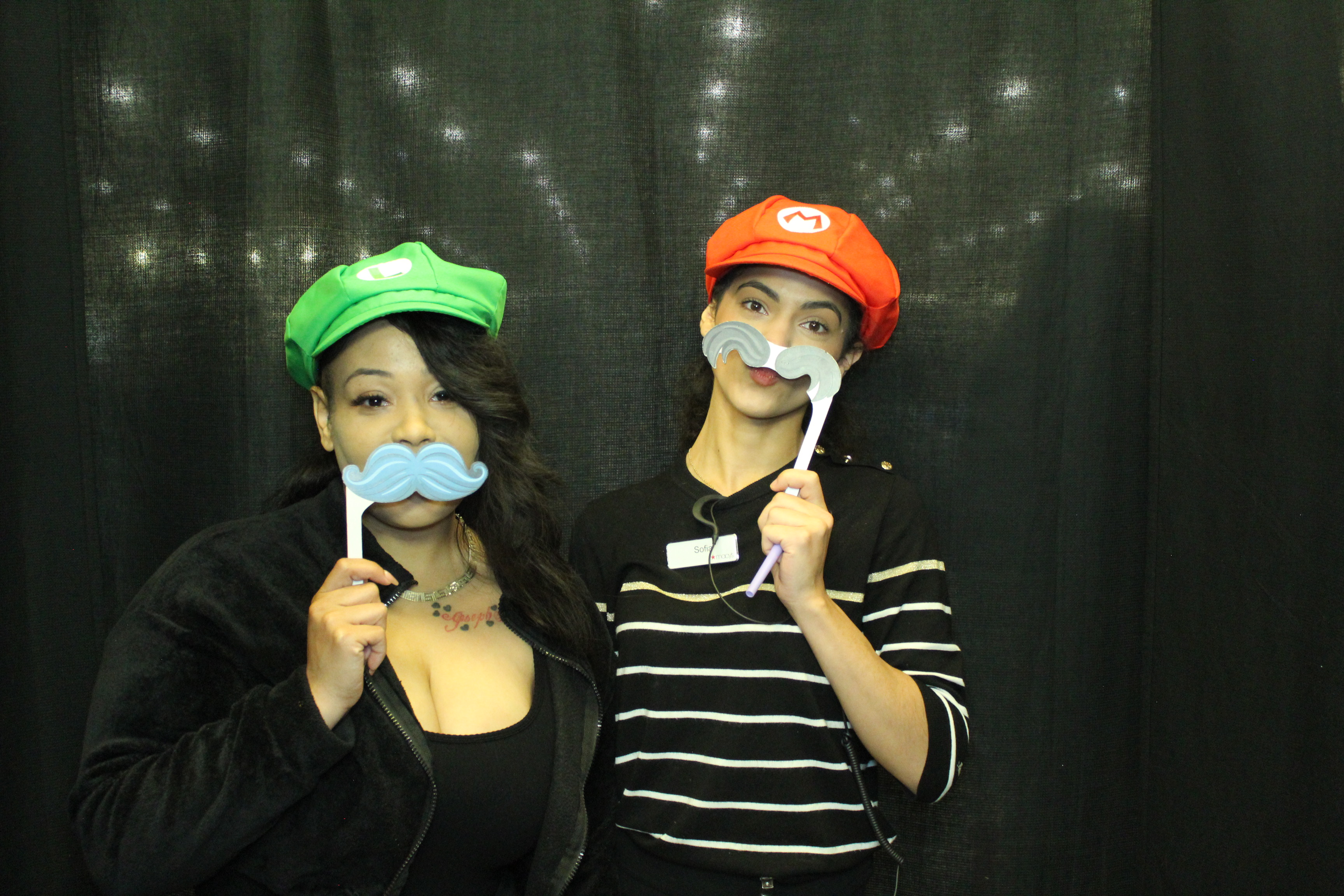 Kenwood Macys | View more photos from the event at gallery.photoboothcincy.com/u/PhotoBoothCincy/Kenwood-Macys