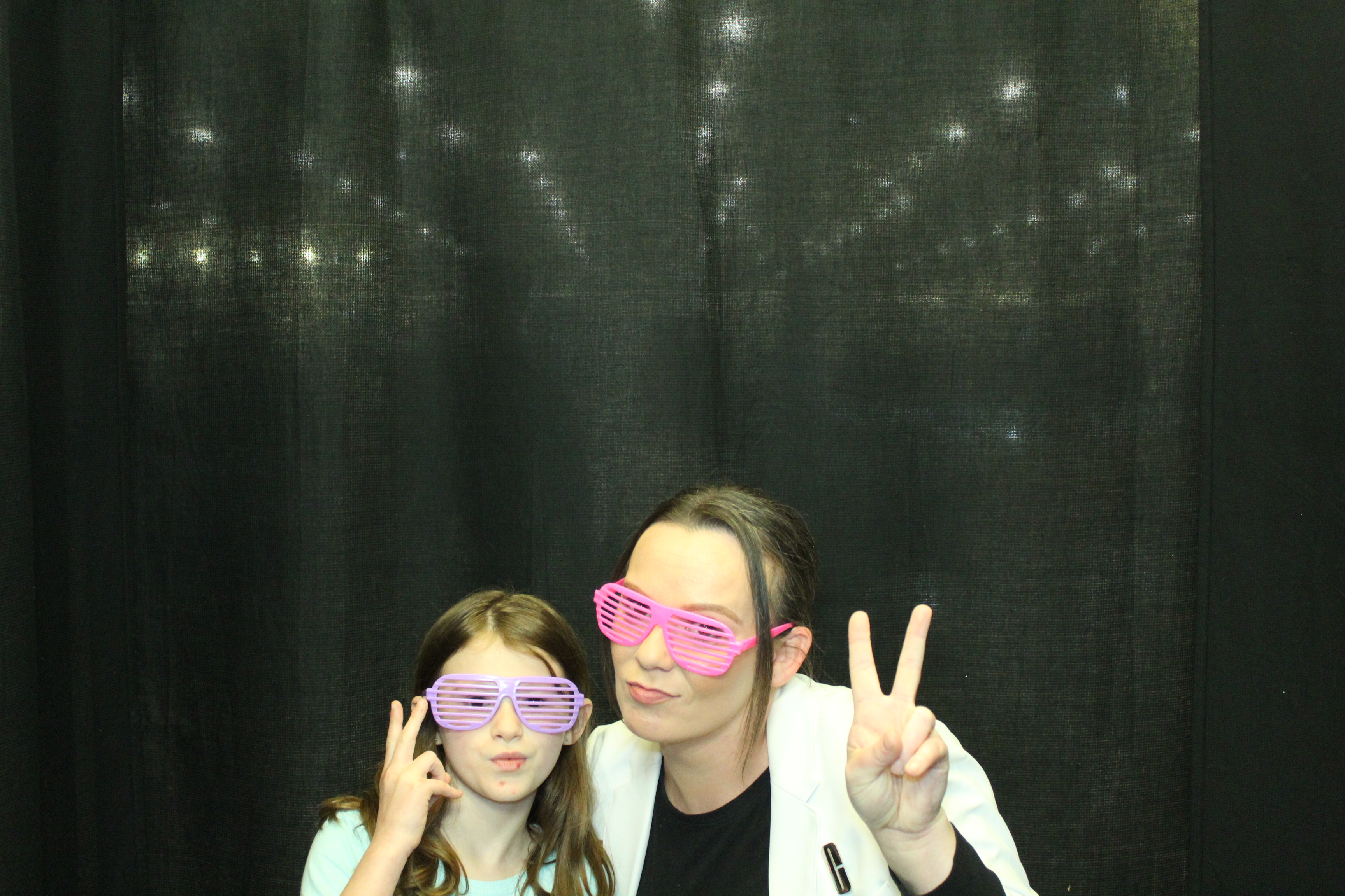 Kenwood Macys | View more photos from the event at gallery.photoboothcincy.com/u/PhotoBoothCincy/Kenwood-Macys