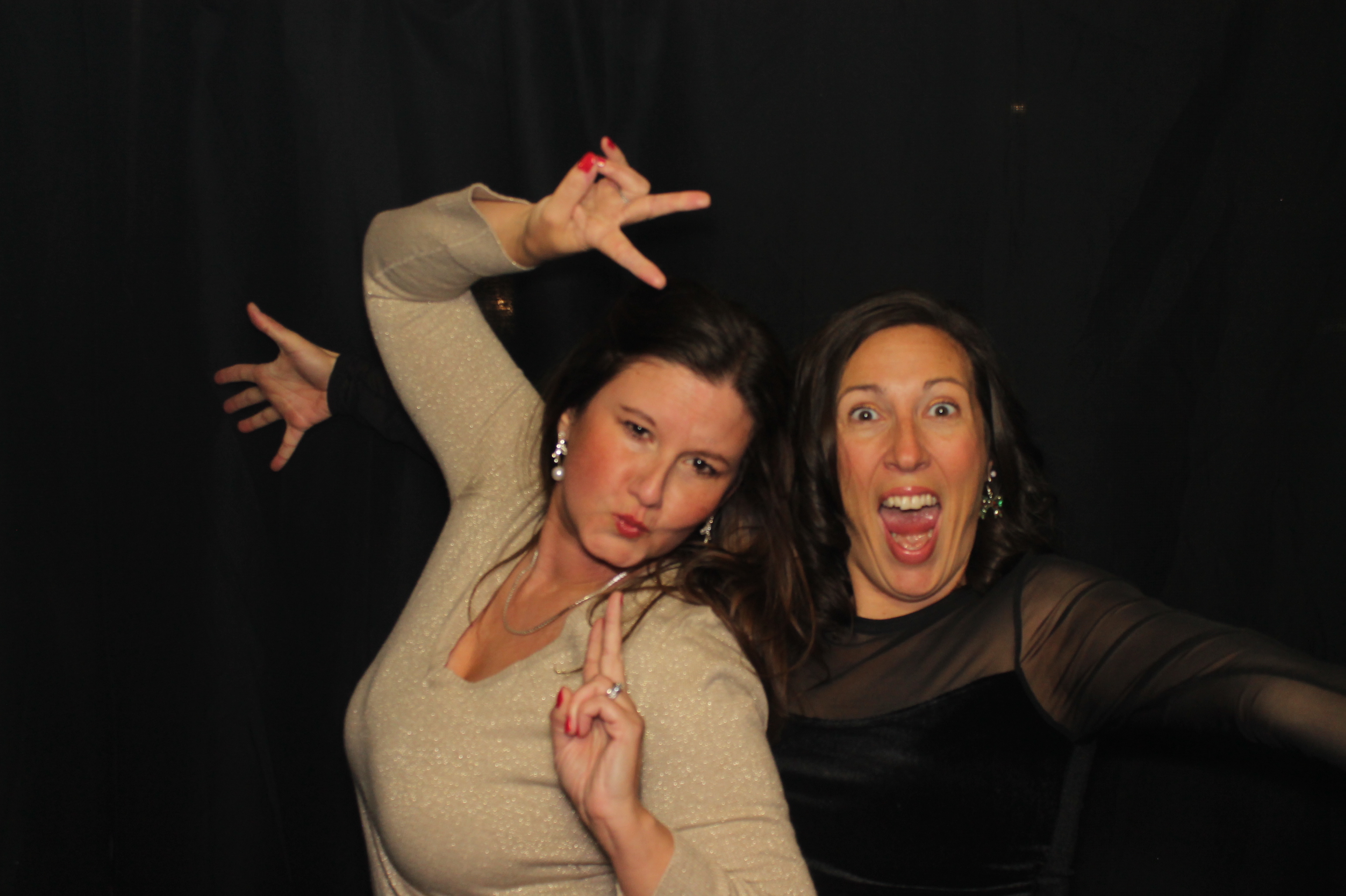 Kittyhawk AOC Christmas | View more photos from the event at gallery.photoboothcincy.com/u/PhotoBoothCincy/Kittyhawk-AOC-Christmas