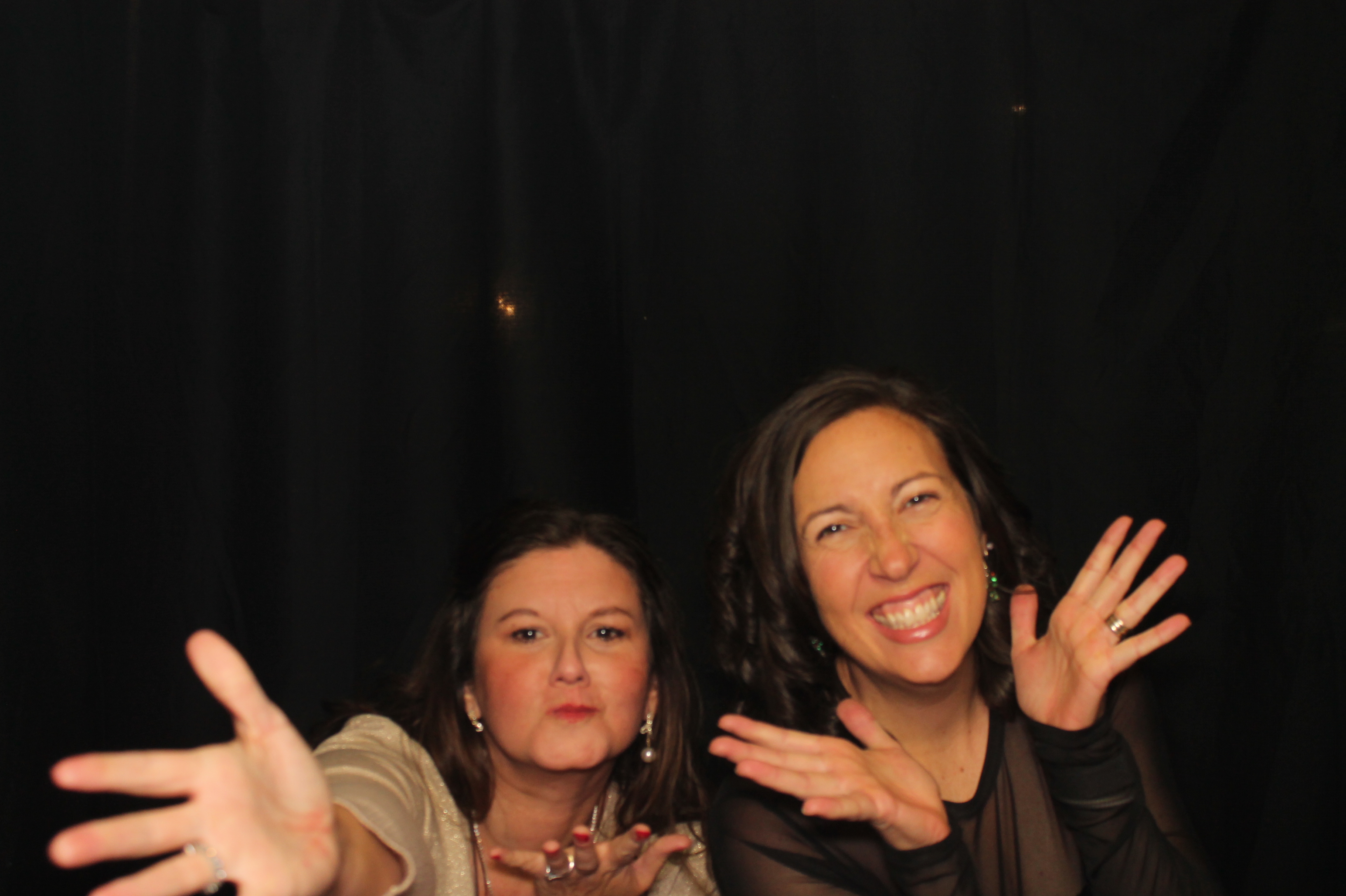 Kittyhawk AOC Christmas | View more photos from the event at gallery.photoboothcincy.com/u/PhotoBoothCincy/Kittyhawk-AOC-Christmas