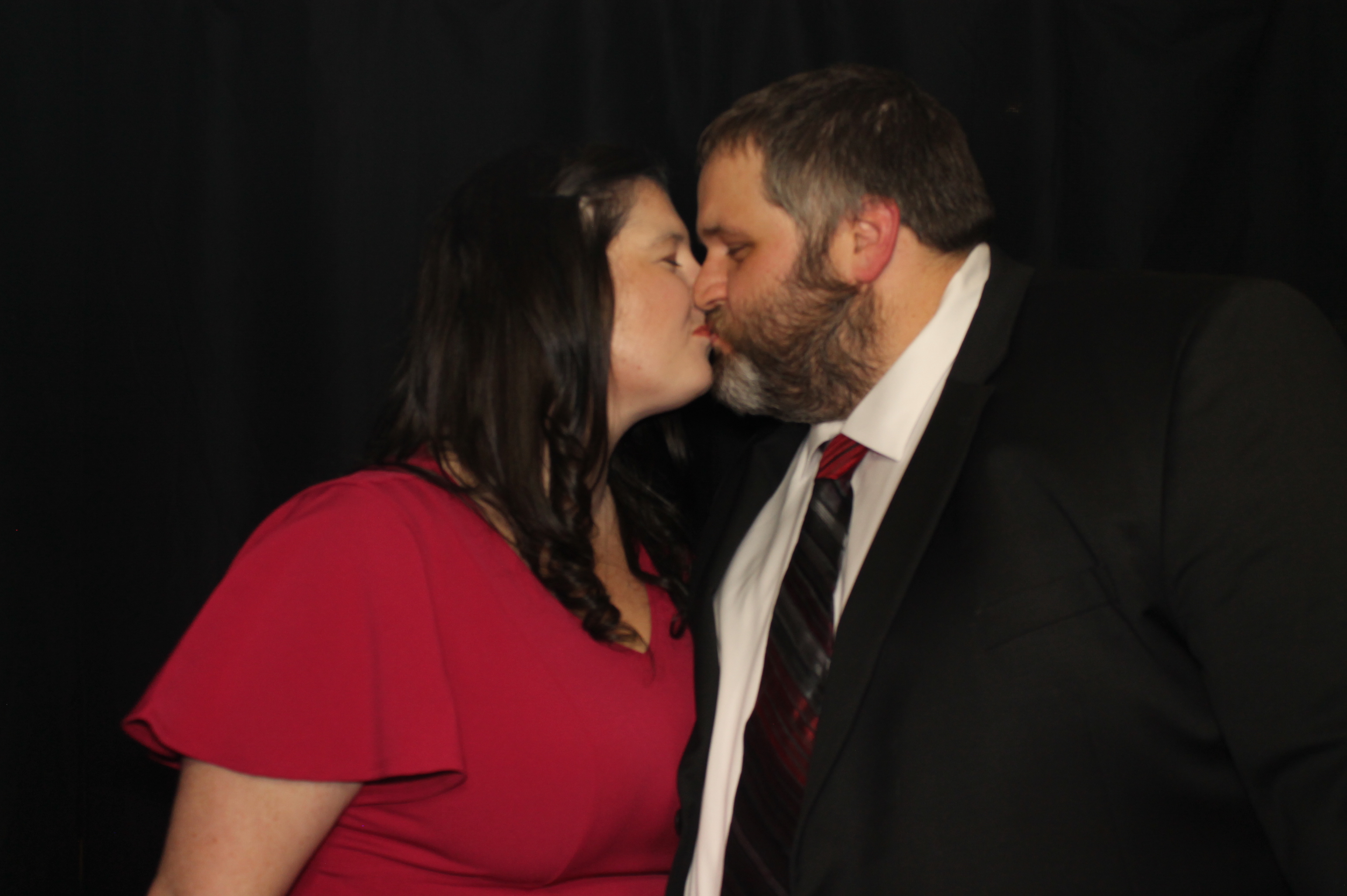 Kittyhawk AOC Christmas | View more photos from the event at gallery.photoboothcincy.com/u/PhotoBoothCincy/Kittyhawk-AOC-Christmas