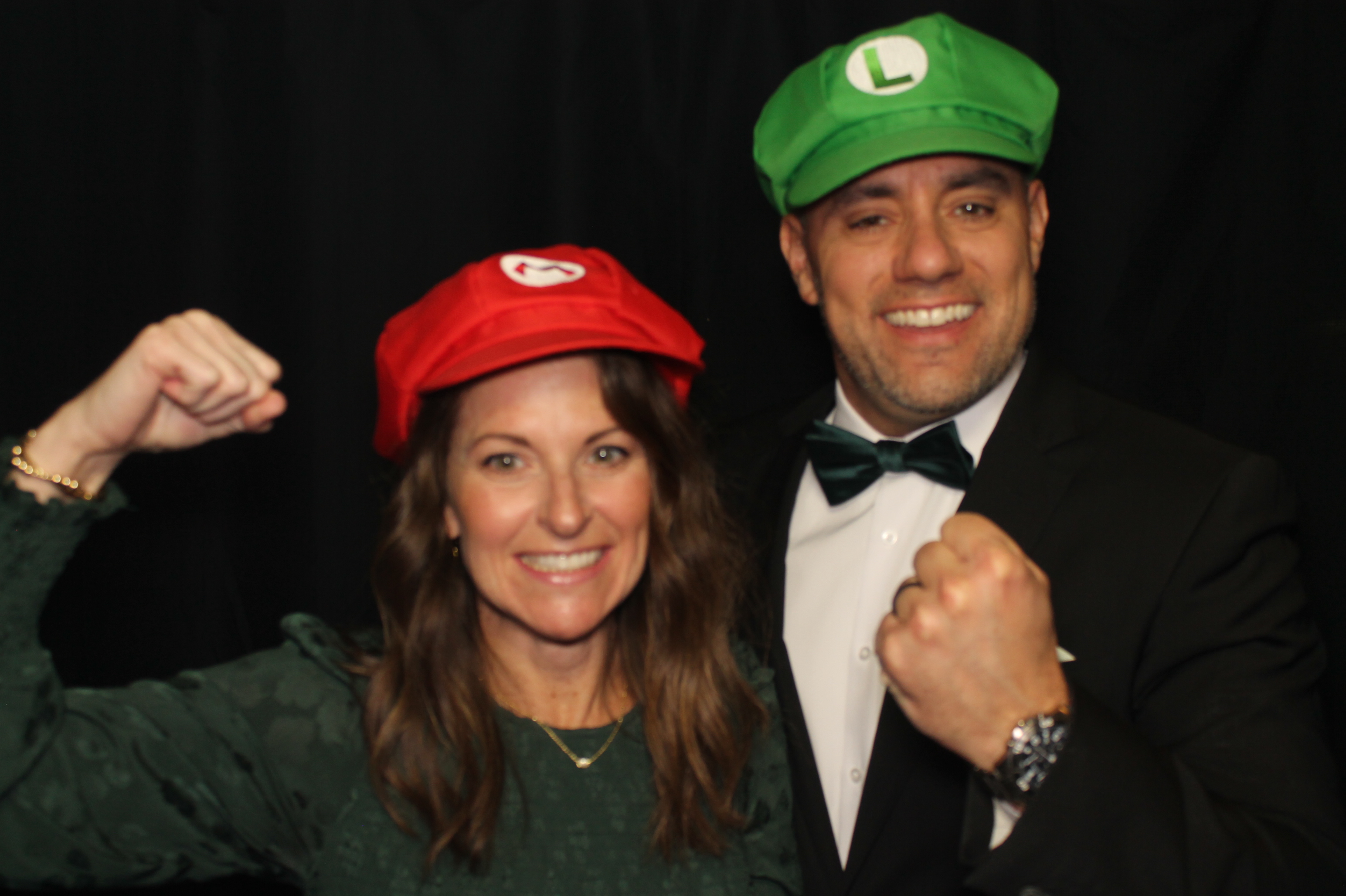 Kittyhawk AOC Christmas | View more photos from the event at gallery.photoboothcincy.com/u/PhotoBoothCincy/Kittyhawk-AOC-Christmas