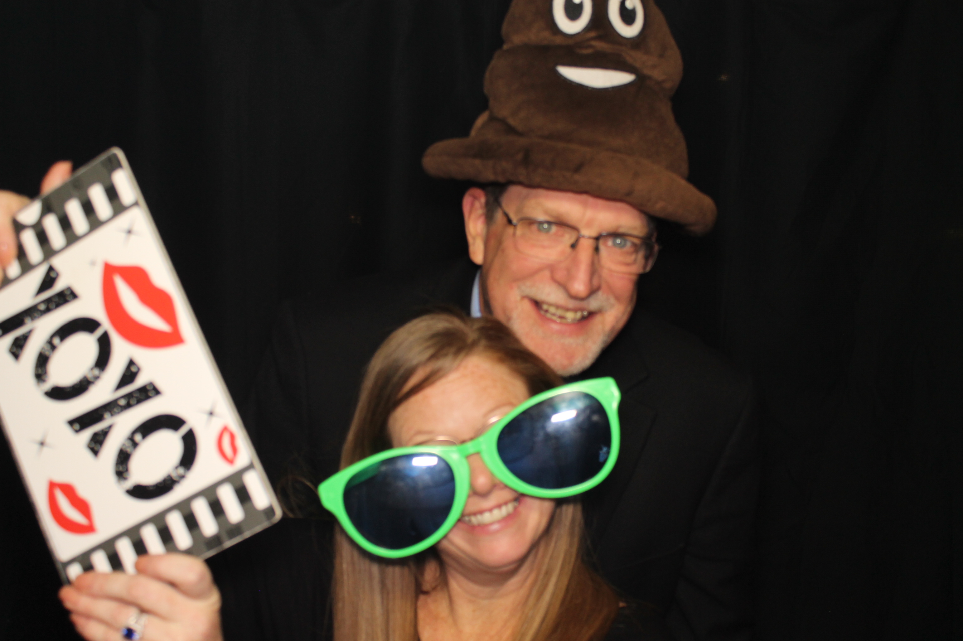 Kittyhawk AOC Christmas | View more photos from the event at gallery.photoboothcincy.com/u/PhotoBoothCincy/Kittyhawk-AOC-Christmas