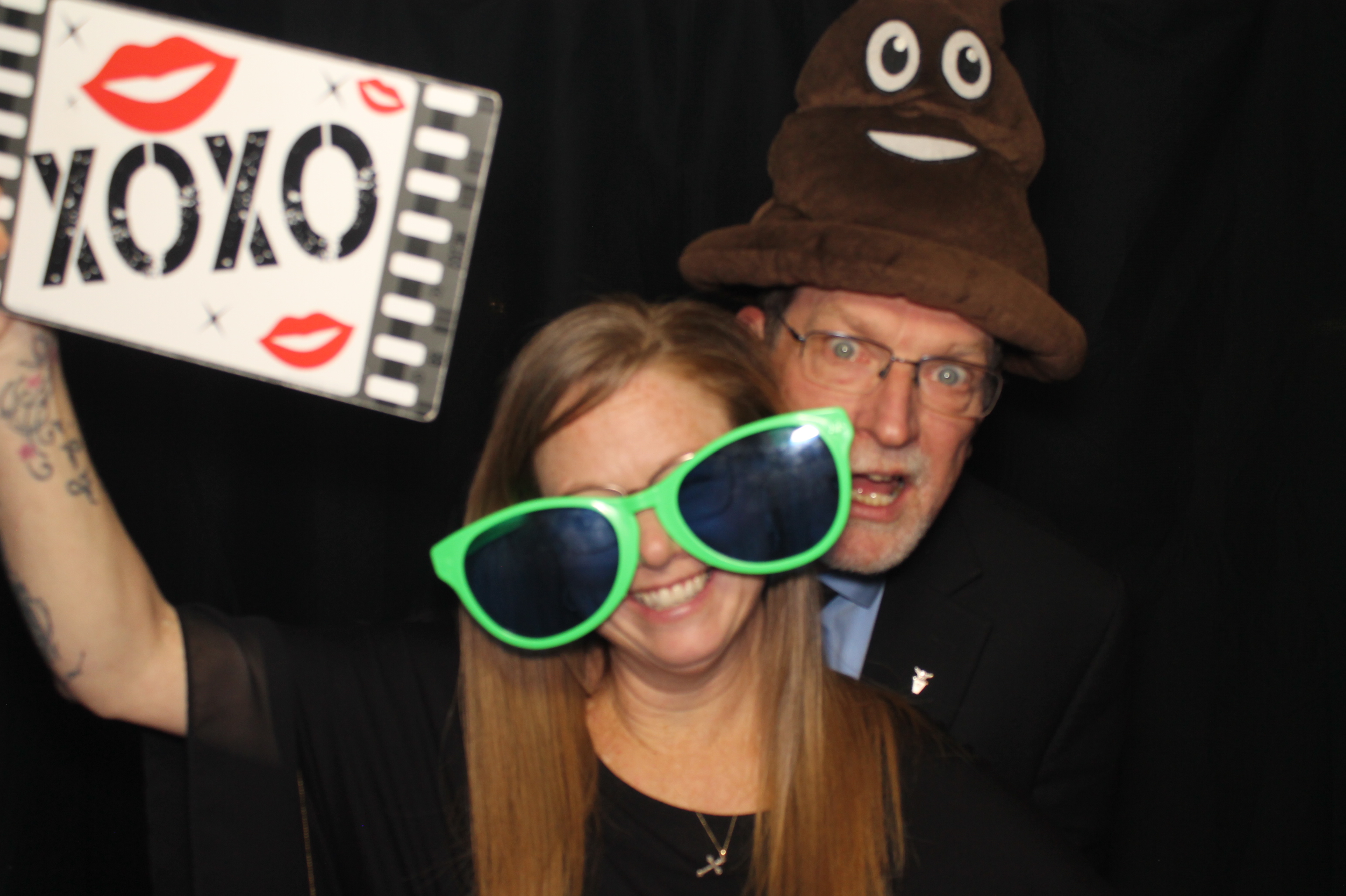 Kittyhawk AOC Christmas | View more photos from the event at gallery.photoboothcincy.com/u/PhotoBoothCincy/Kittyhawk-AOC-Christmas