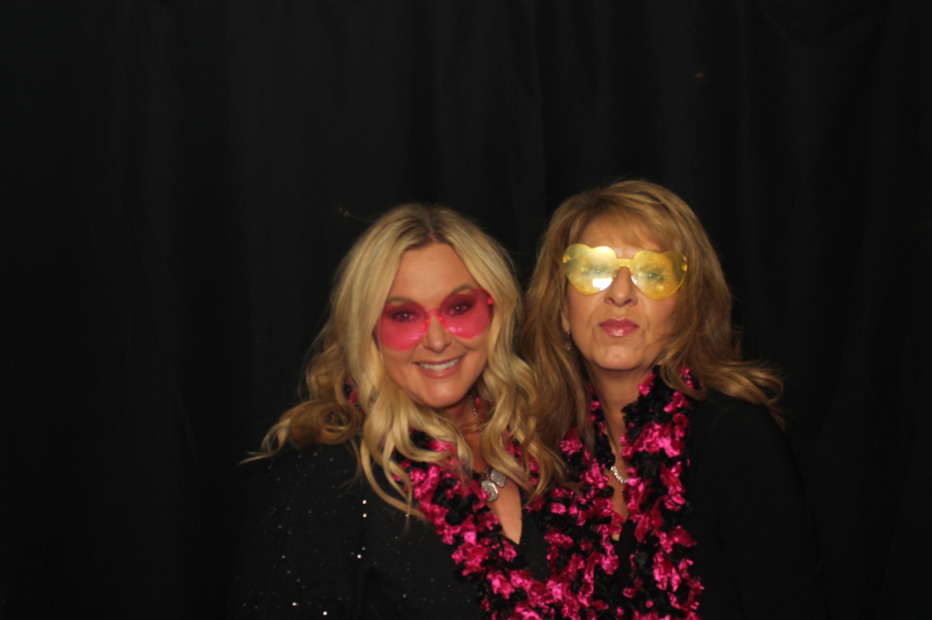 Kittyhawk AOC Christmas | View more photos from the event at gallery.photoboothcincy.com/u/PhotoBoothCincy/Kittyhawk-AOC-Christmas