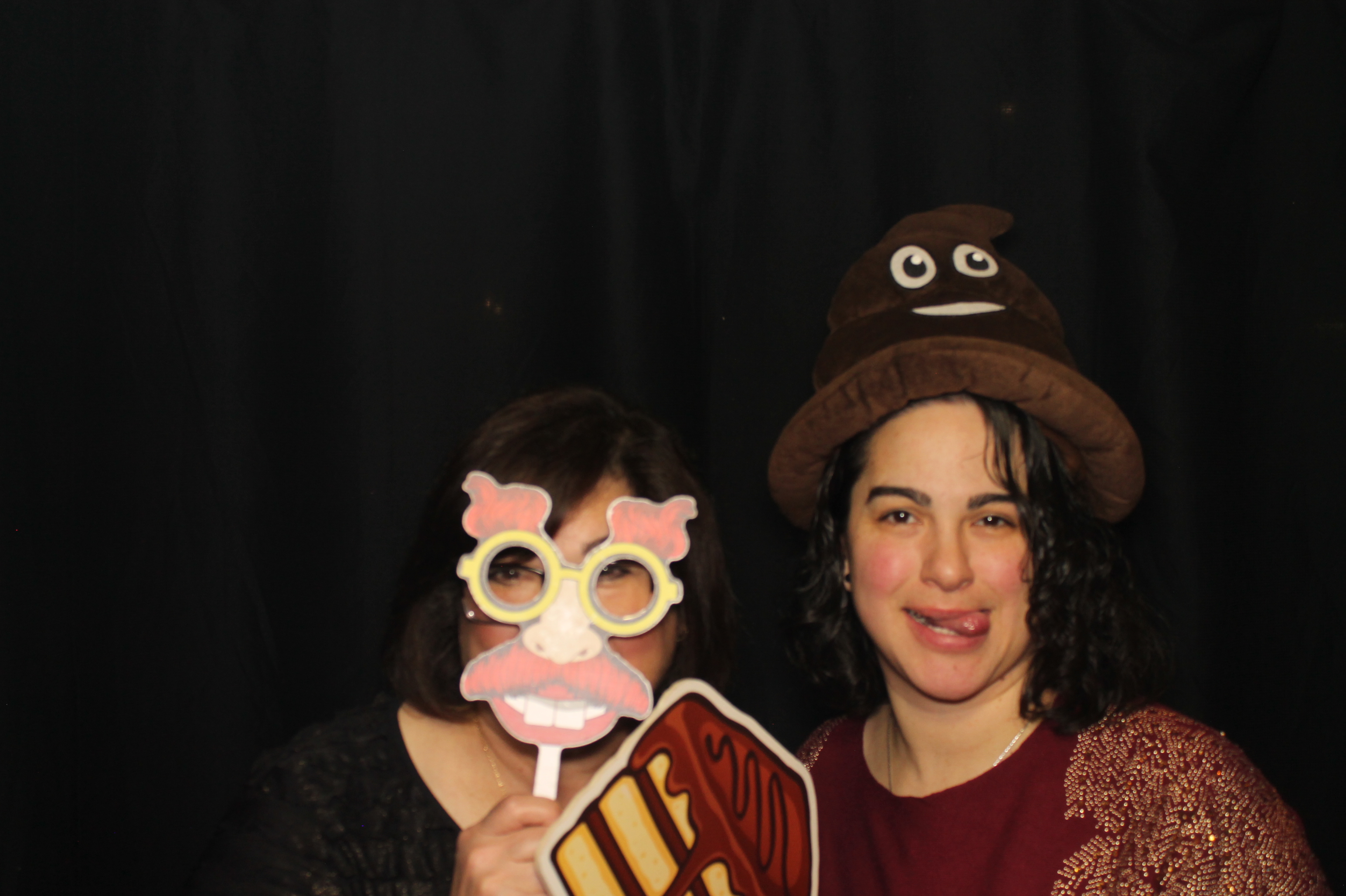 Kittyhawk AOC Christmas | View more photos from the event at gallery.photoboothcincy.com/u/PhotoBoothCincy/Kittyhawk-AOC-Christmas