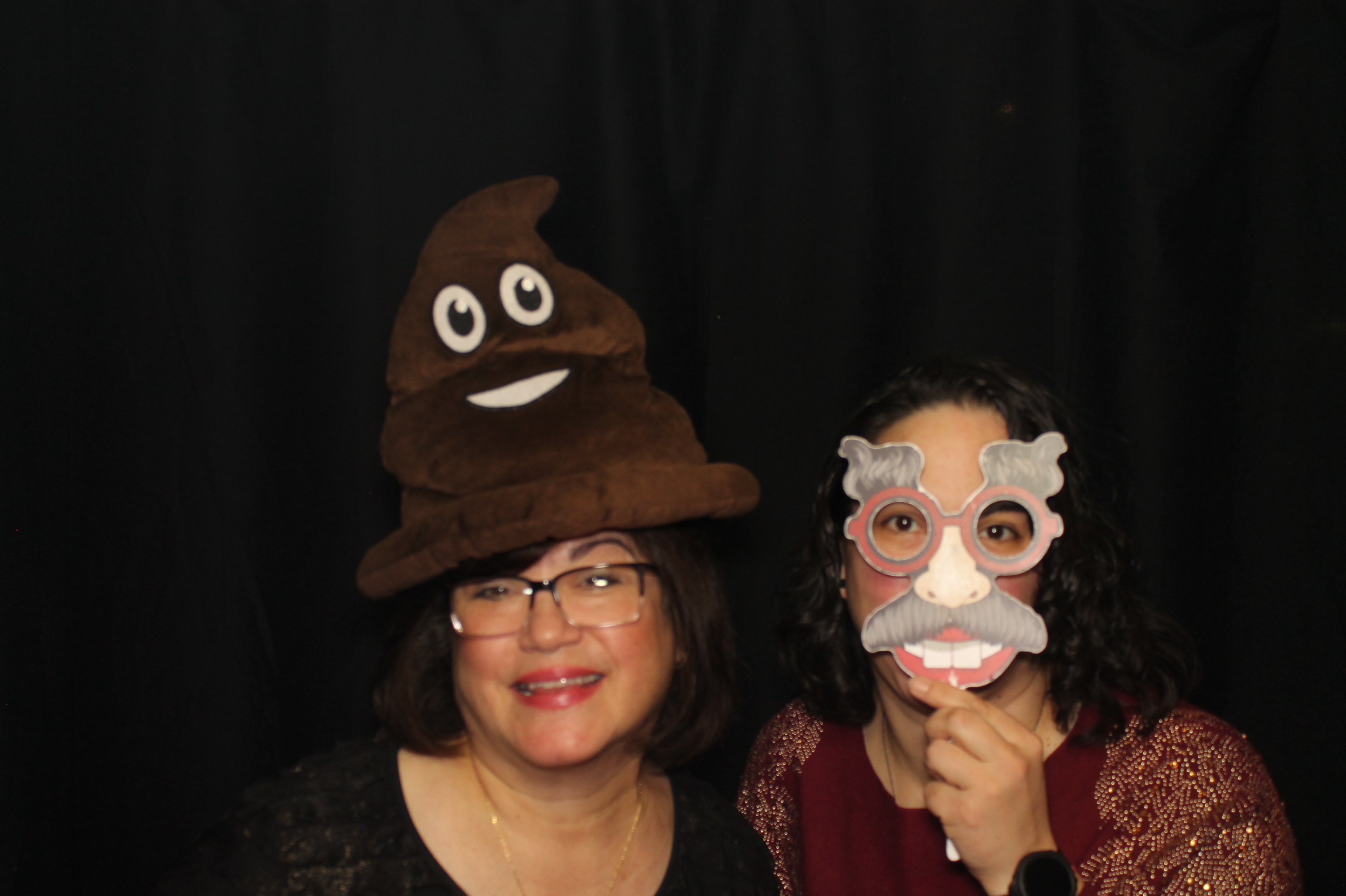 Kittyhawk AOC Christmas | View more photos from the event at gallery.photoboothcincy.com/u/PhotoBoothCincy/Kittyhawk-AOC-Christmas